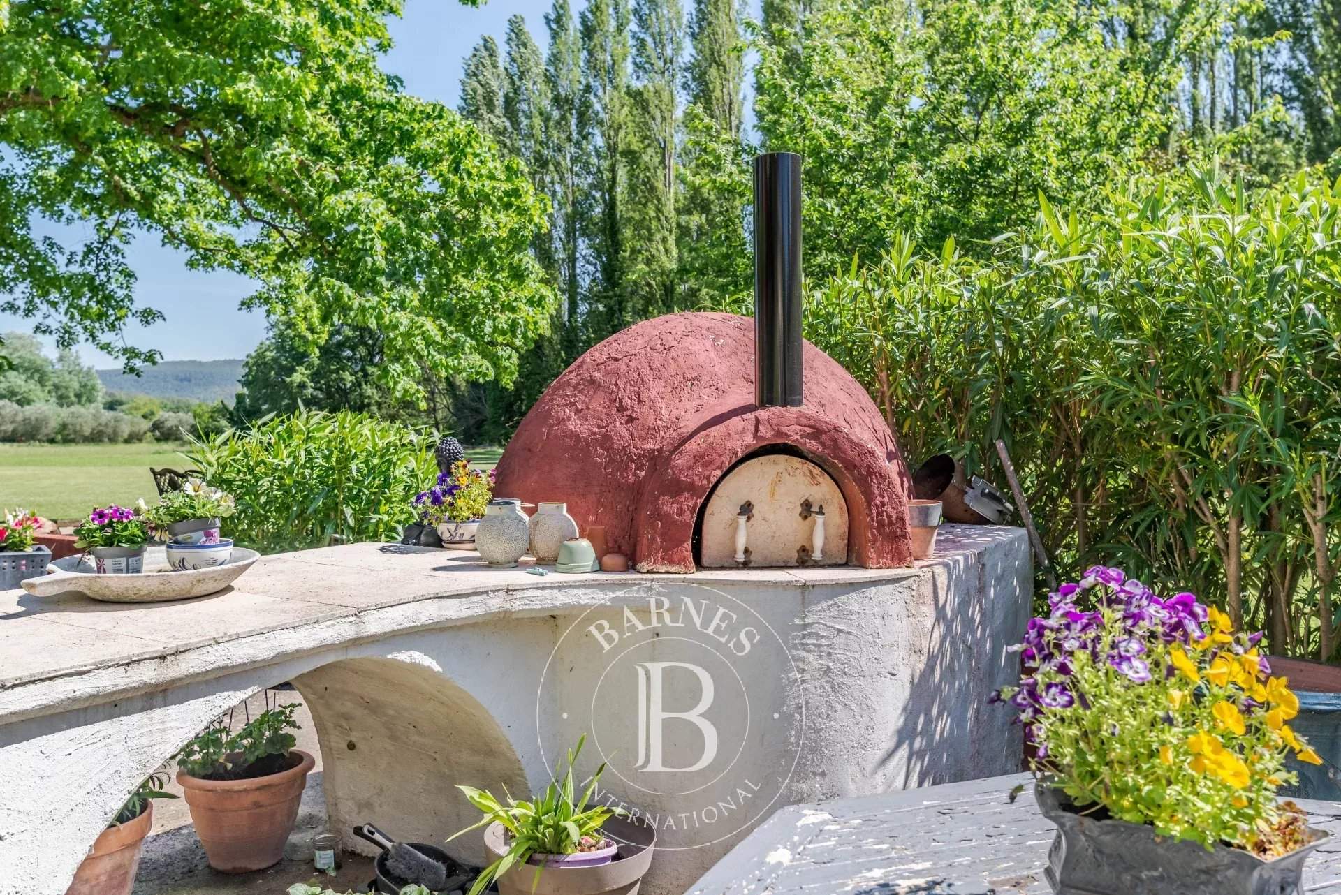 Salernes  - Maison d'hôtes 10 Pi&egrave;ces 6 Chambres - picture 11