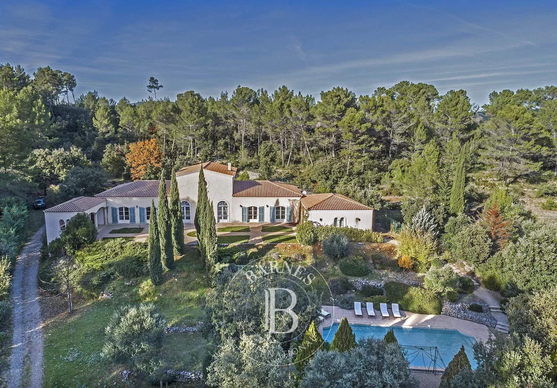 Flayosc  - Bastide 10 Pi&egrave;ces 5 Chambres - picture 1