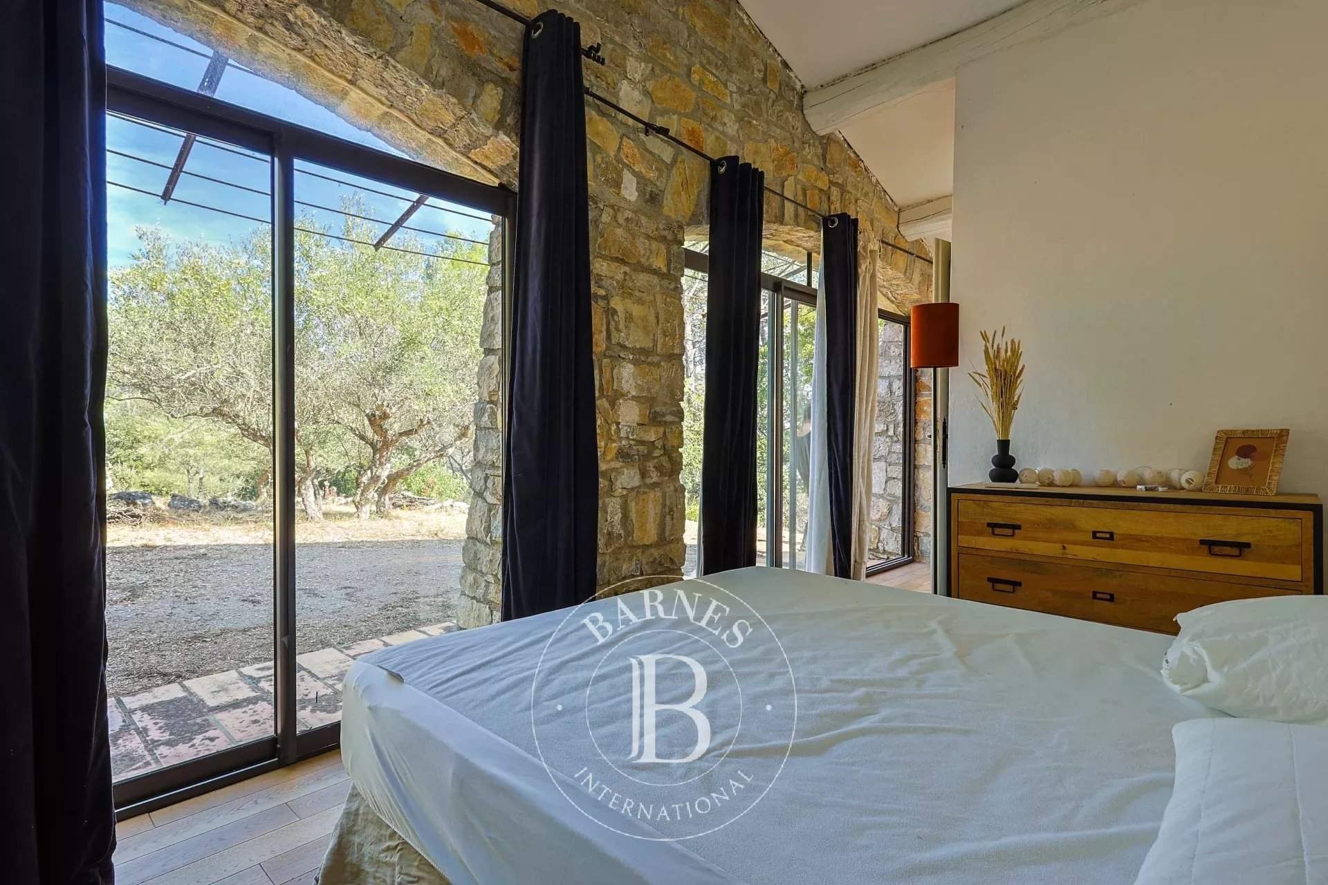 Entrecasteaux  - Property 13 Bedrooms - picture 13