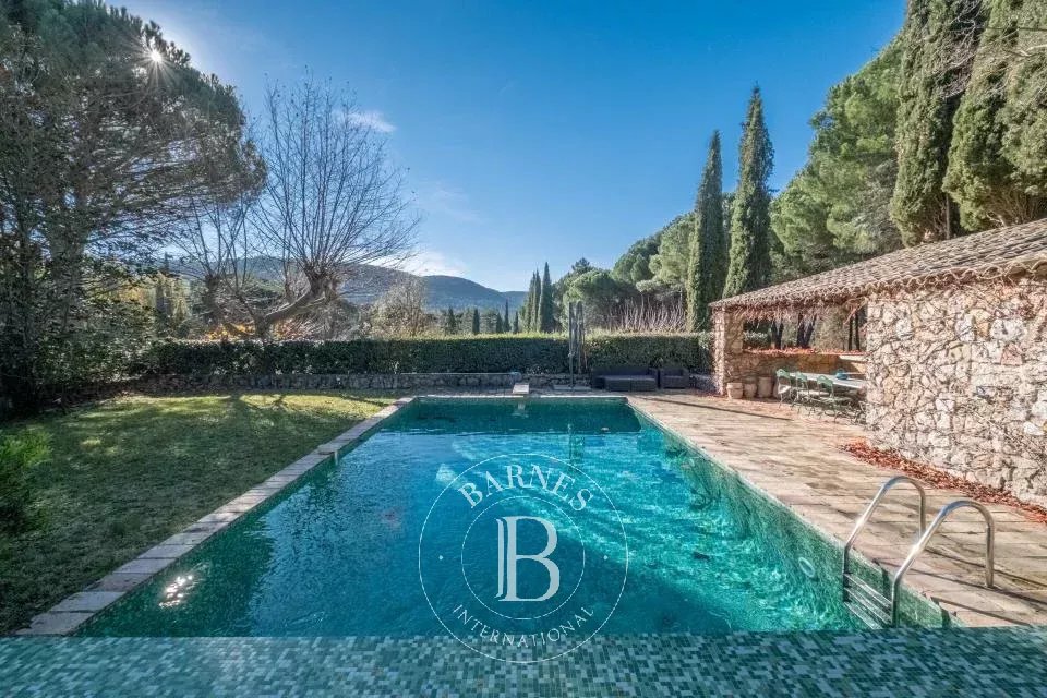 Bagnols-en-Forêt  - Mas 16 Pi&egrave;ces 10 Chambres - picture 6