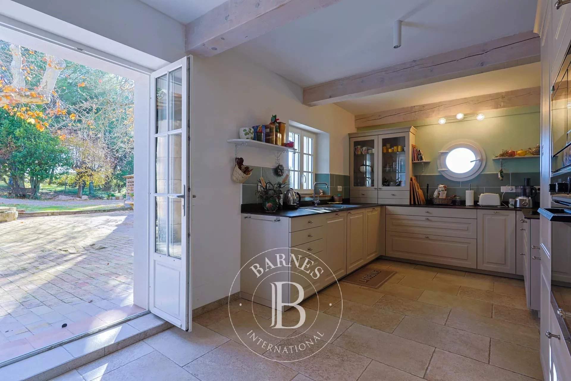 Aups  - Propriété 19 Pi&egrave;ces 11 Chambres - picture 9