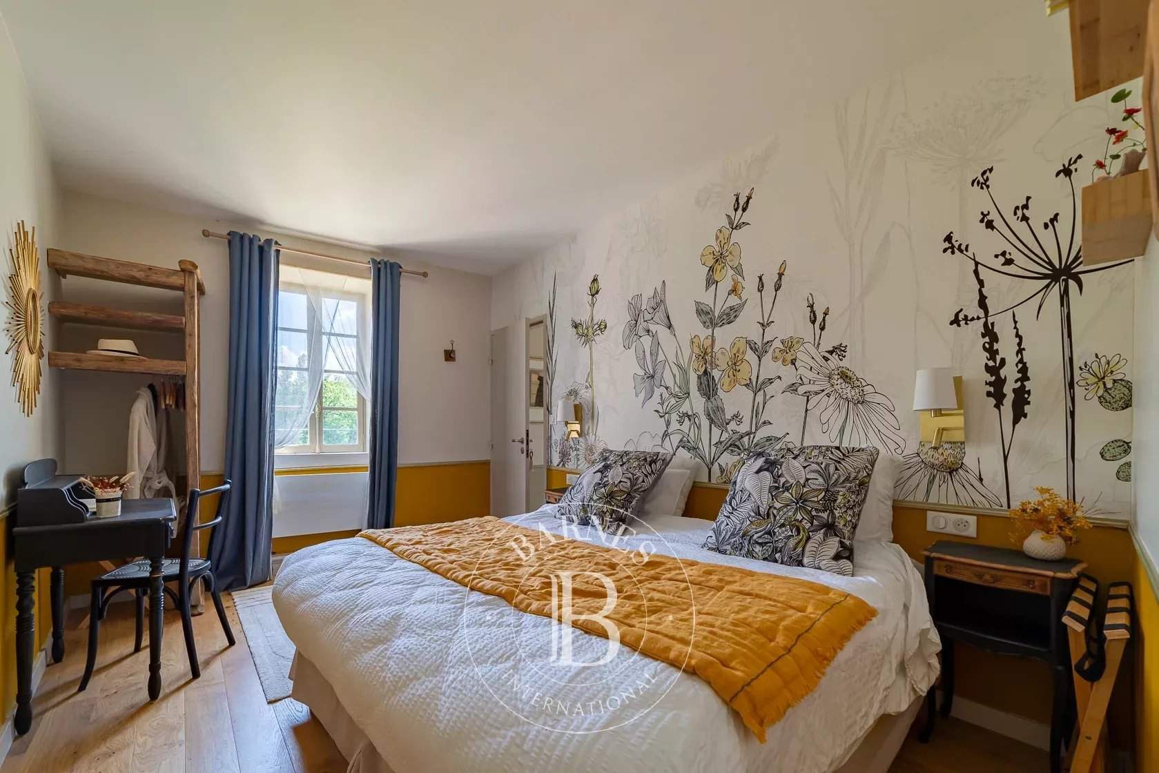 Grignan  - Property 8 Bedrooms - picture 16