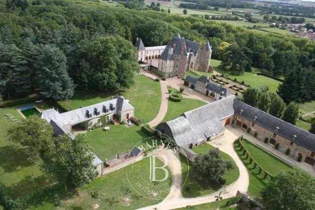 Gien  - Château 30 Pièces 20 Chambres - picture 4