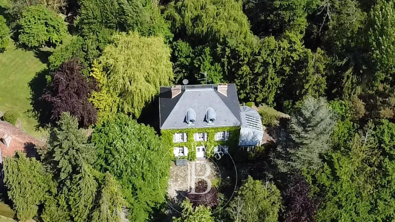 Saint-Julien-le-Faucon  - Maison 7 Pi&egrave;ces 4 Chambres - picture 1