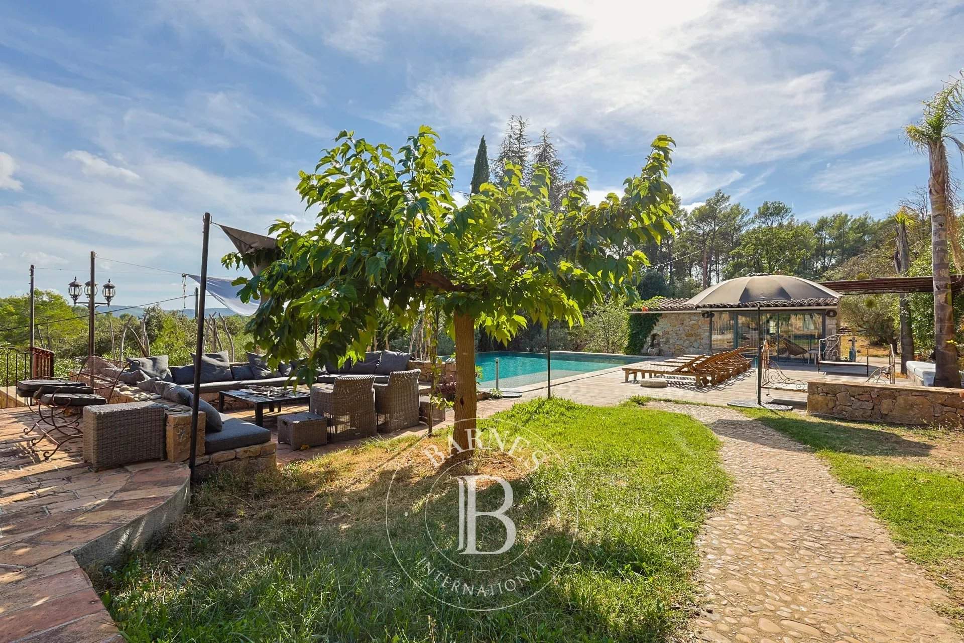 Entrecasteaux  - Property 13 Bedrooms - picture 5