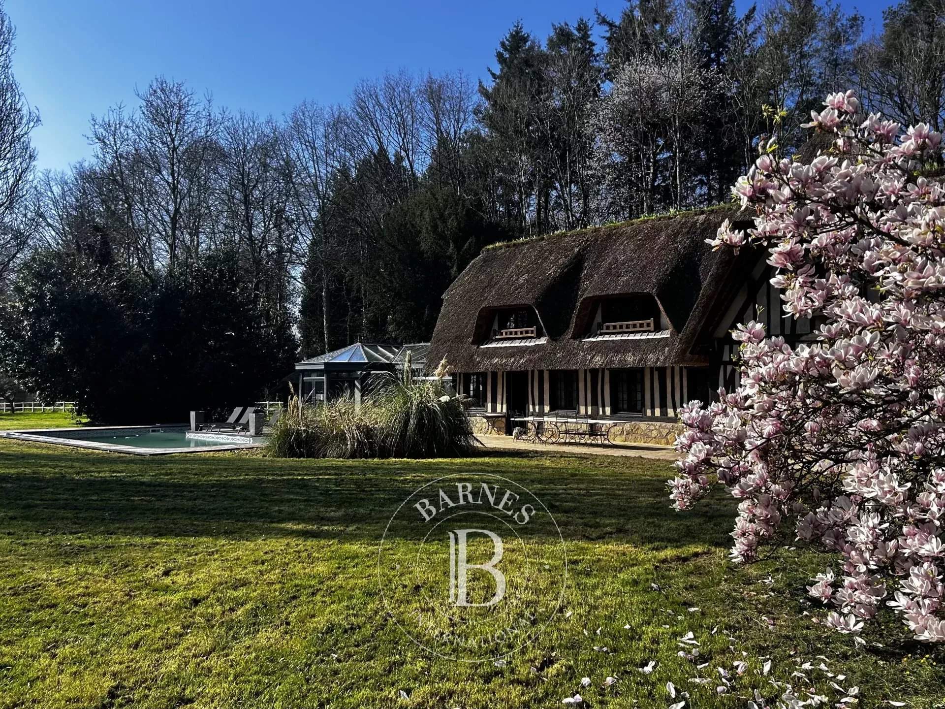 Yerville  - Chaumière 7 Pi&egrave;ces 4 Chambres - picture 1