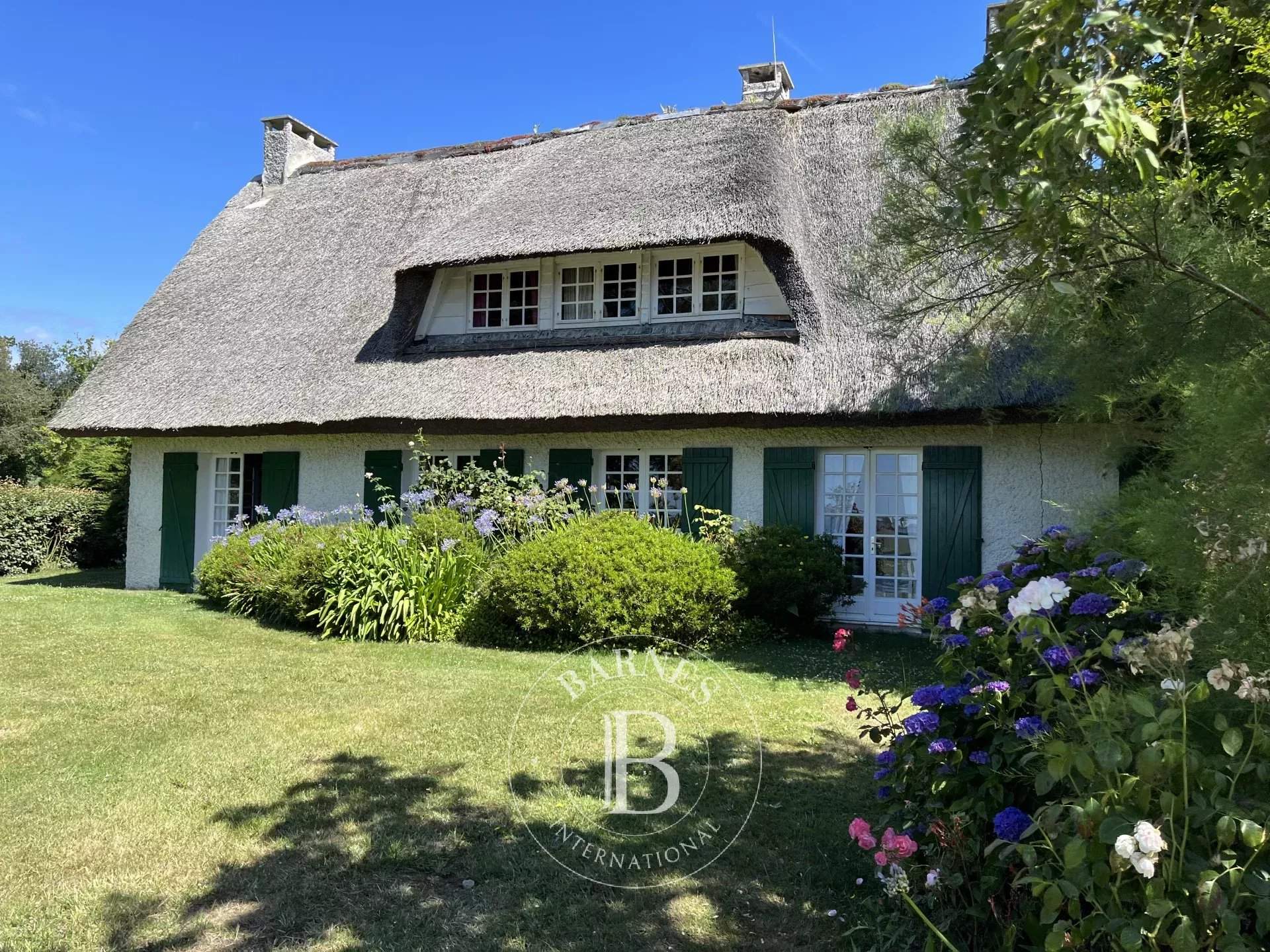 Sarzeau  - Chaumière 8 Pi&egrave;ces - picture 1