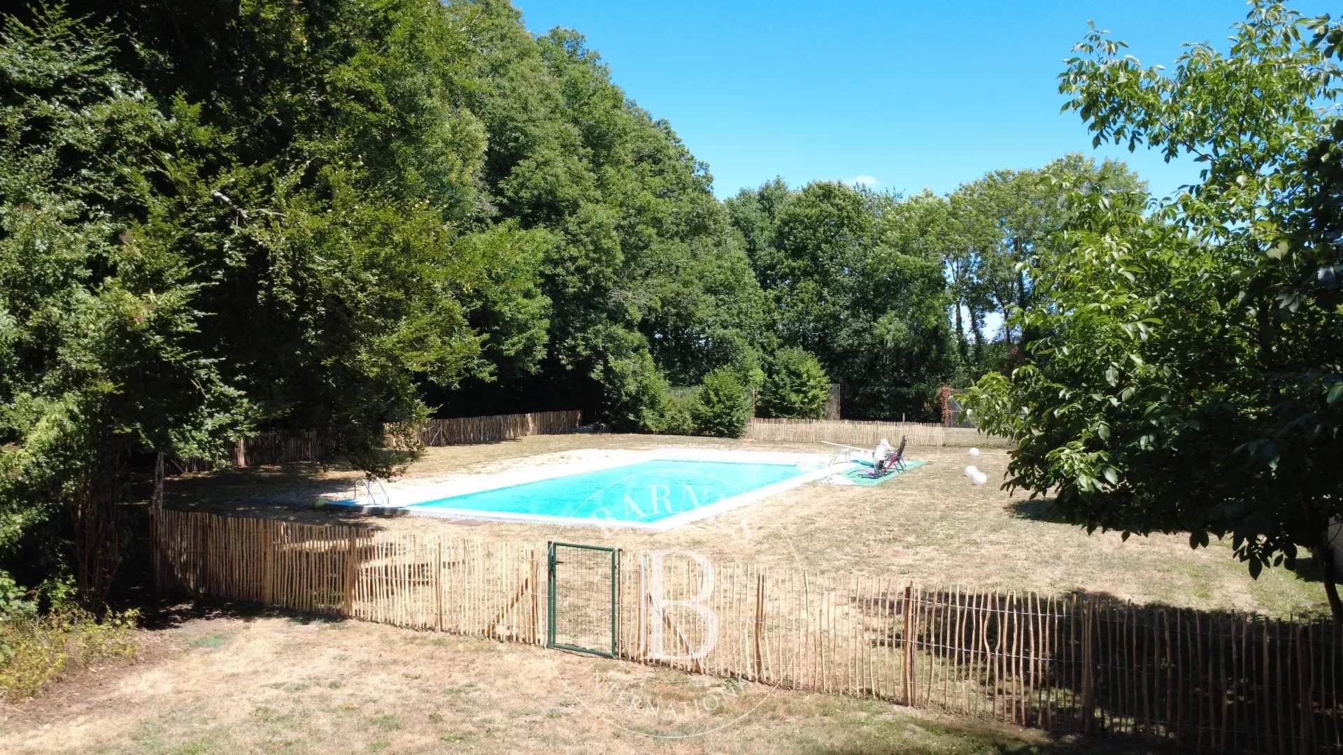 Pouzauges  - Château 16 Pi&egrave;ces 10 Chambres - picture 20