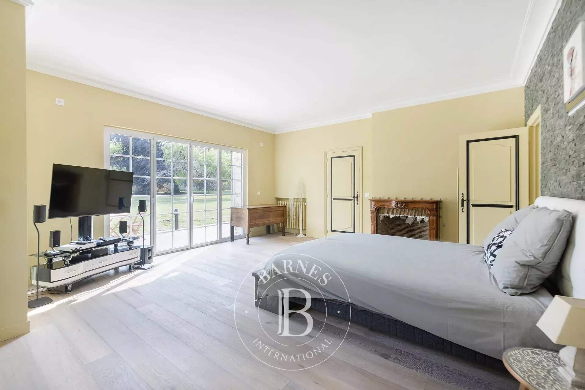 Champcueil  - Property 13 Bedrooms - picture 6