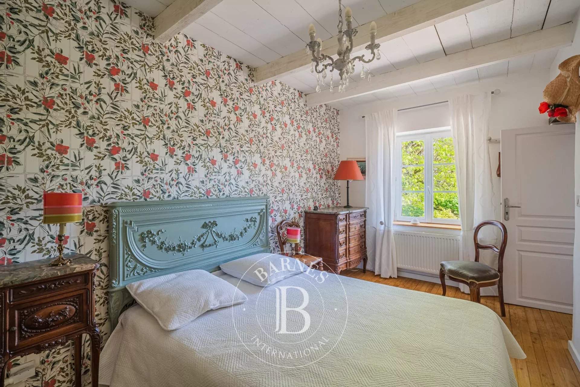 Bourgoin-Jallieu  - Maison 8 Pi&egrave;ces 5 Chambres - picture 10