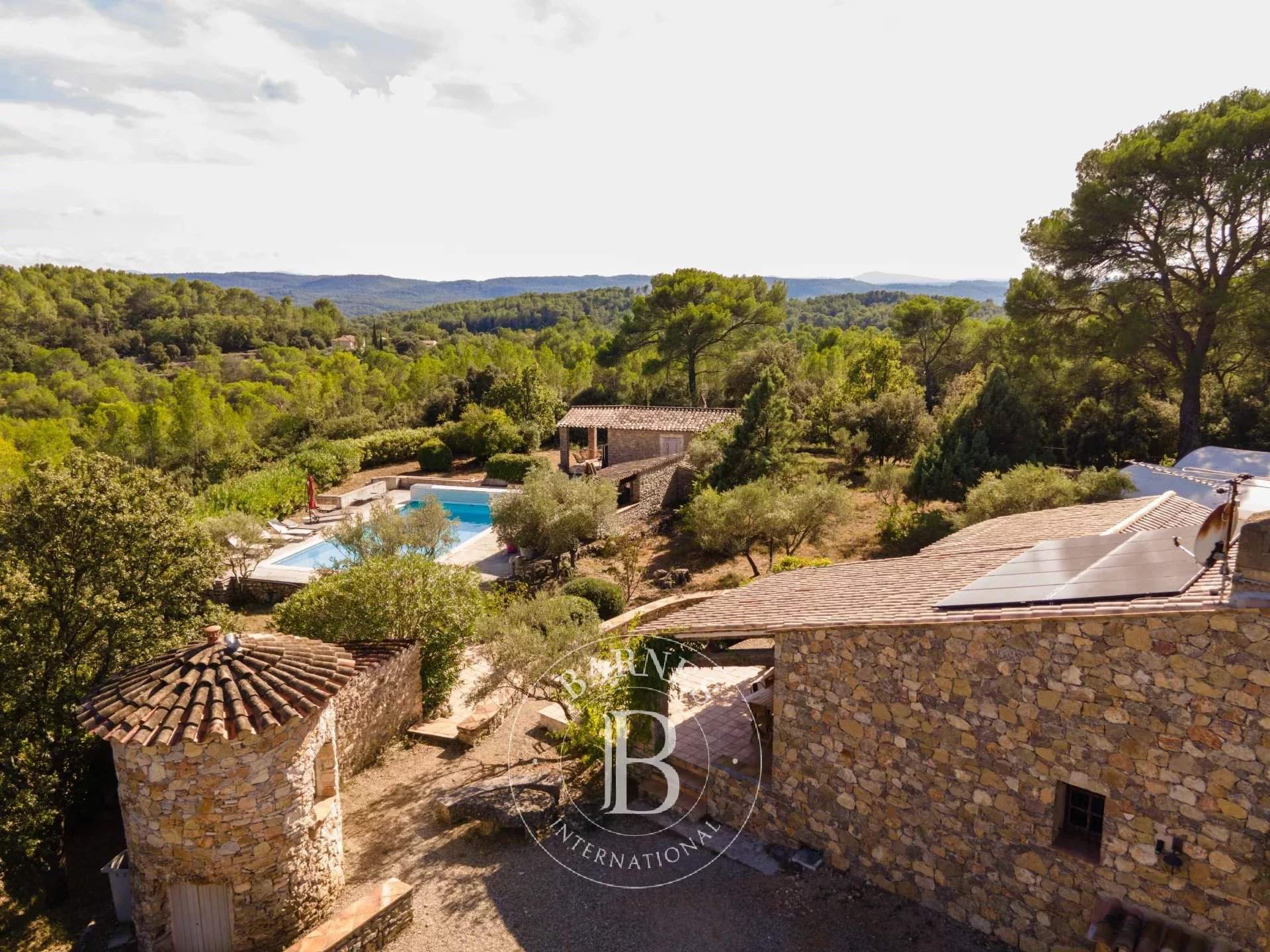 Entrecasteaux  - Property 13 Bedrooms - picture 10