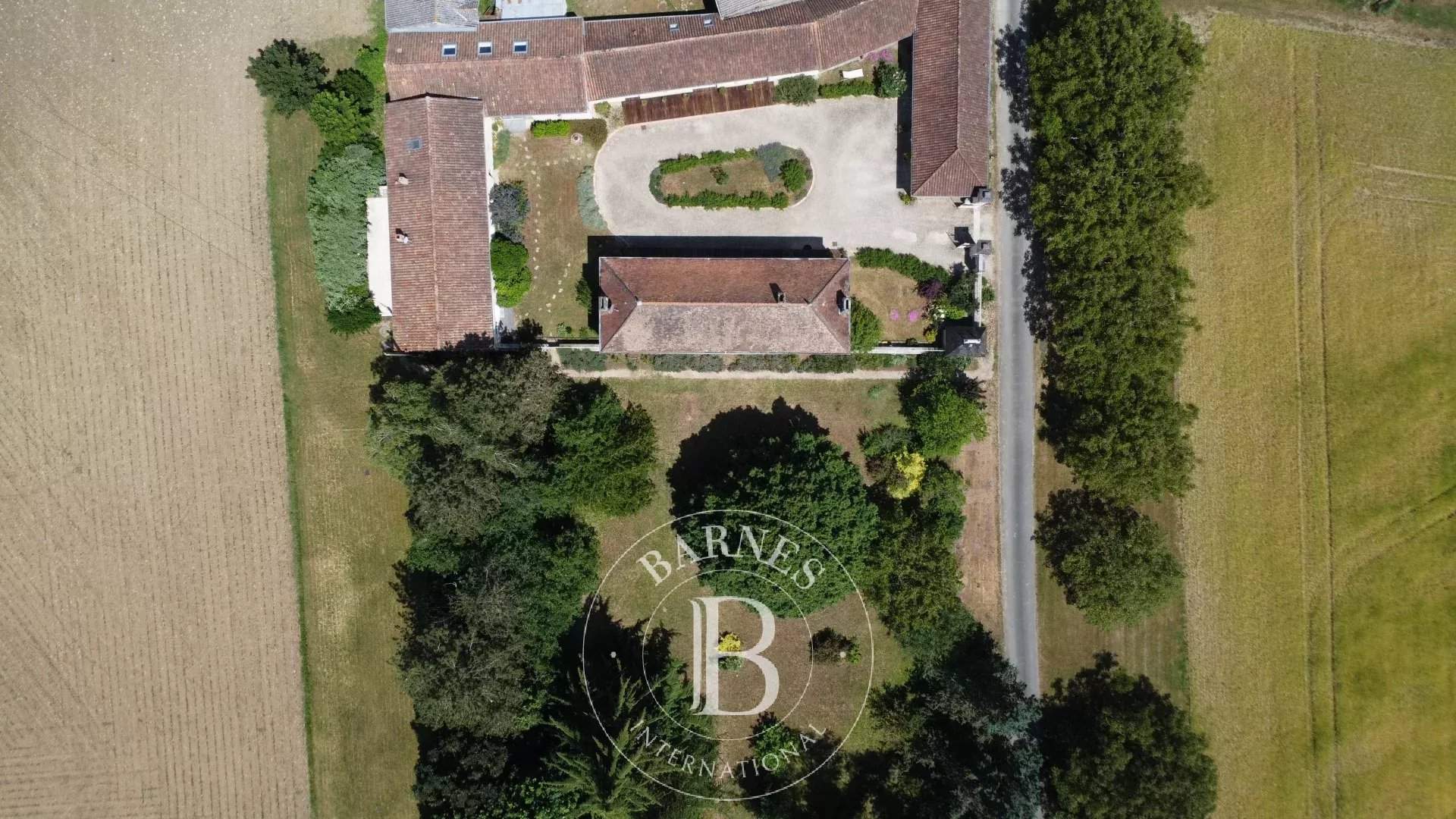 Lencloître  - Manoir 11 Pi&egrave;ces 8 Chambres - picture 3