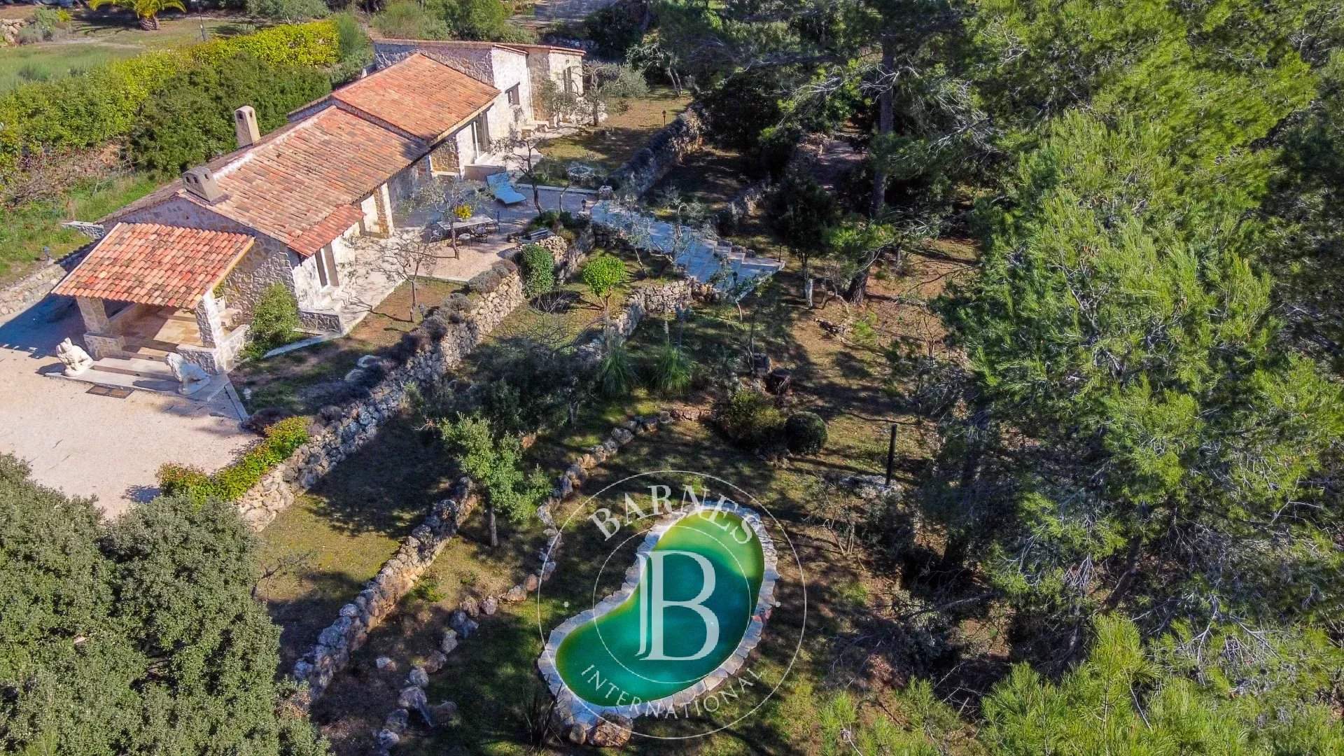 Bagnols-en-Forêt  - Mas 7 Pi&egrave;ces 3 Chambres - picture 1