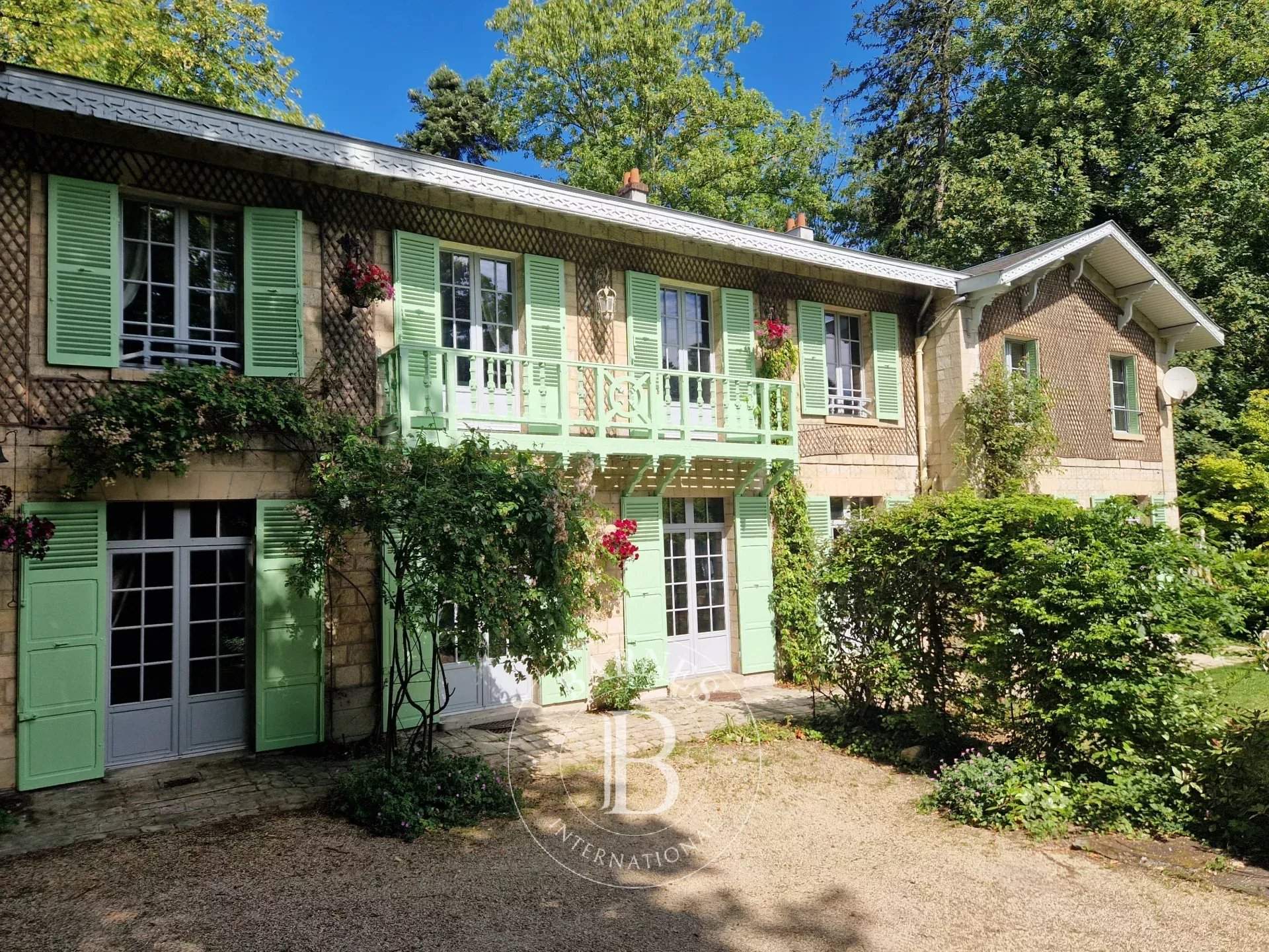 Asnières-sur-Oise  - Maison 8 Pi&egrave;ces 5 Chambres - picture 1