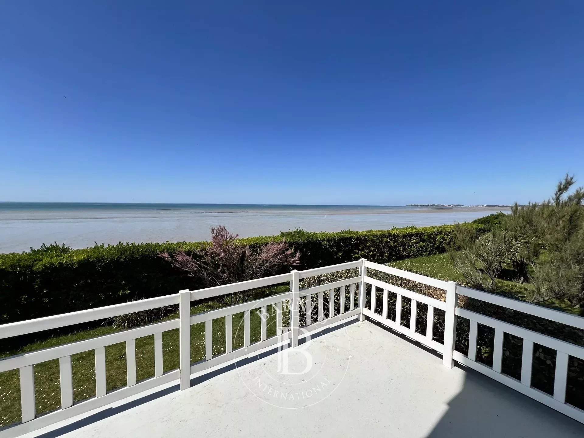 Jullouville  - Villa 6 Bedrooms - picture 11