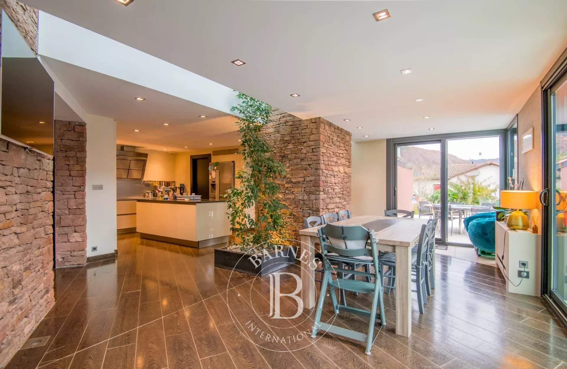 Saint-Affrique  - Villa 13 Pi&egrave;ces 6 Chambres - picture 2