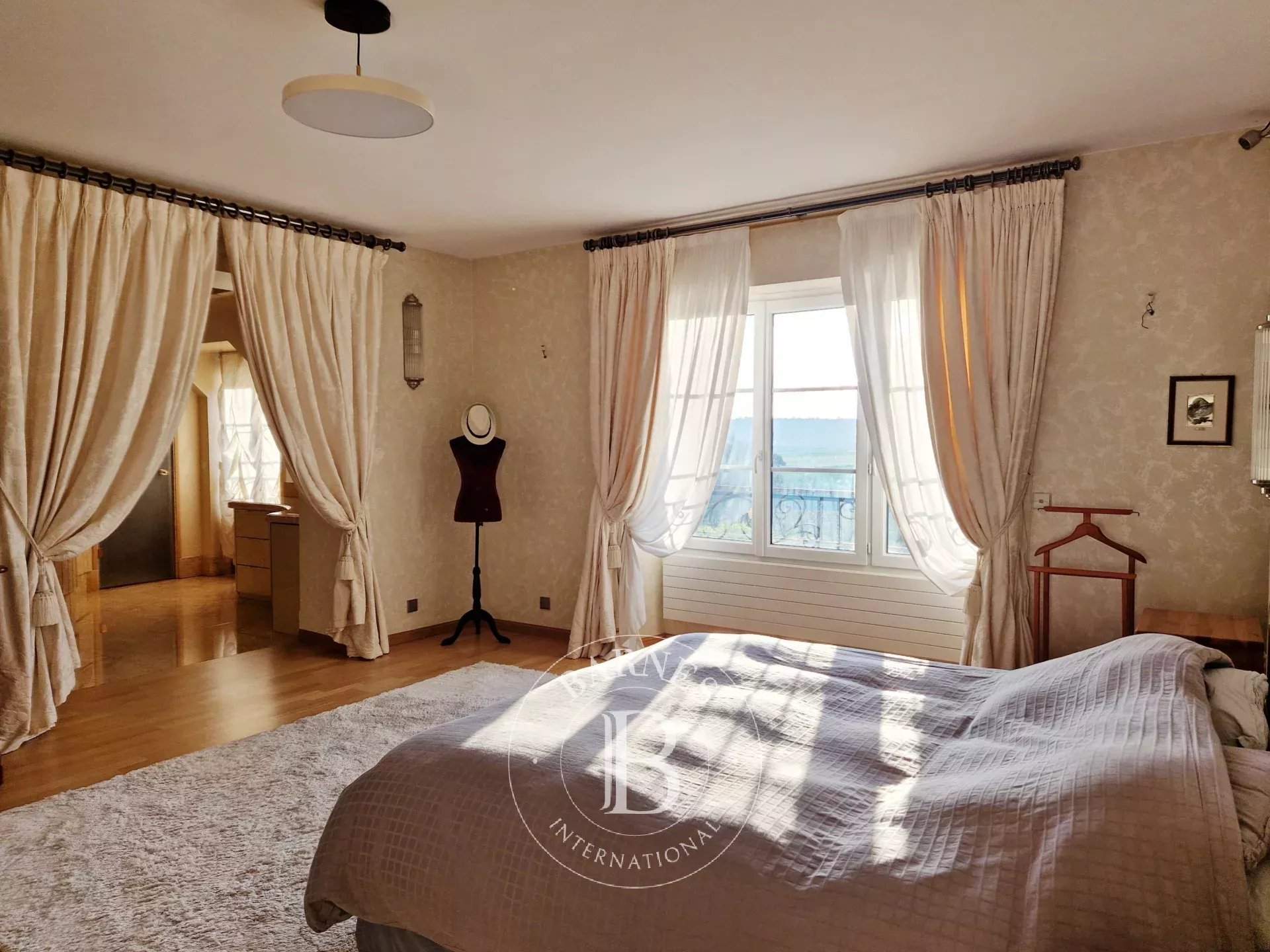 Magny-en-Vexin  - Maison 15 Pi&egrave;ces 6 Chambres - picture 8