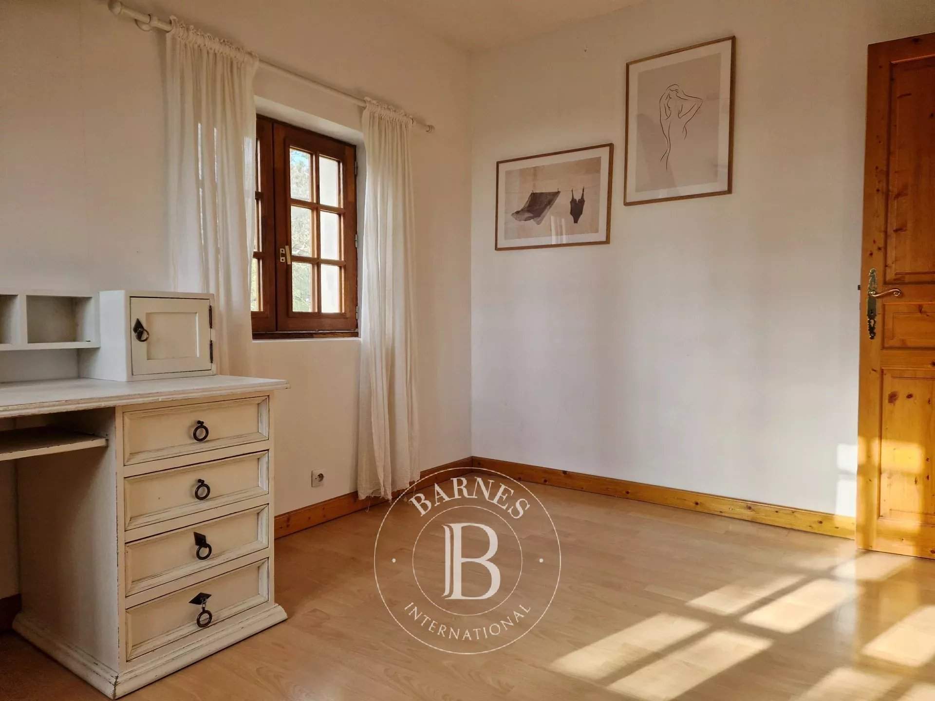 Beauchamp  - House 4 Bedrooms - picture 13