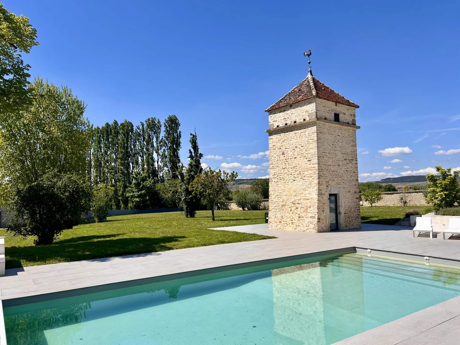 Beaune  - Maison 20 Pi&egrave;ces 8 Chambres - picture 1