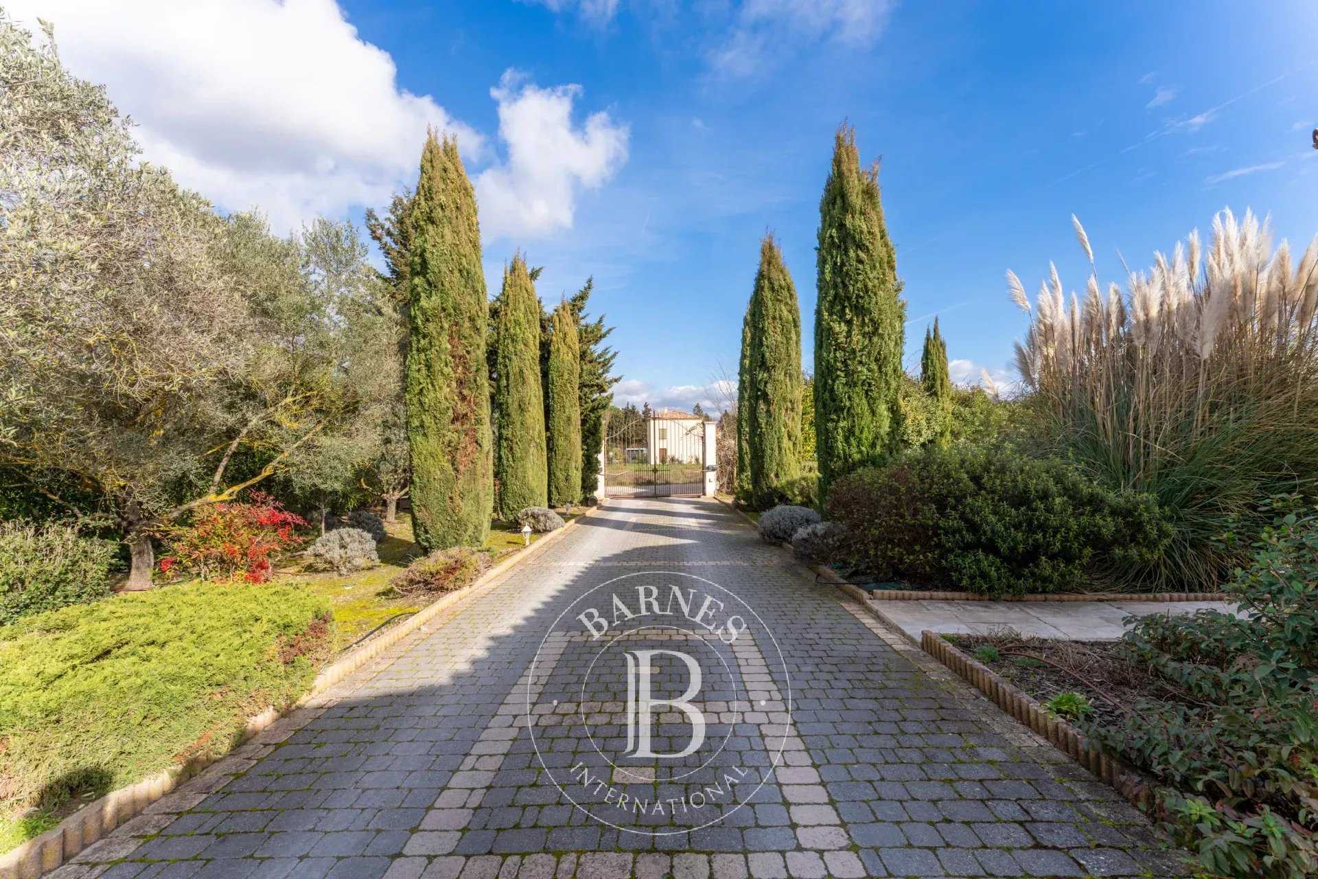 Cabriès  - Maison 6 Pi&egrave;ces 4 Chambres