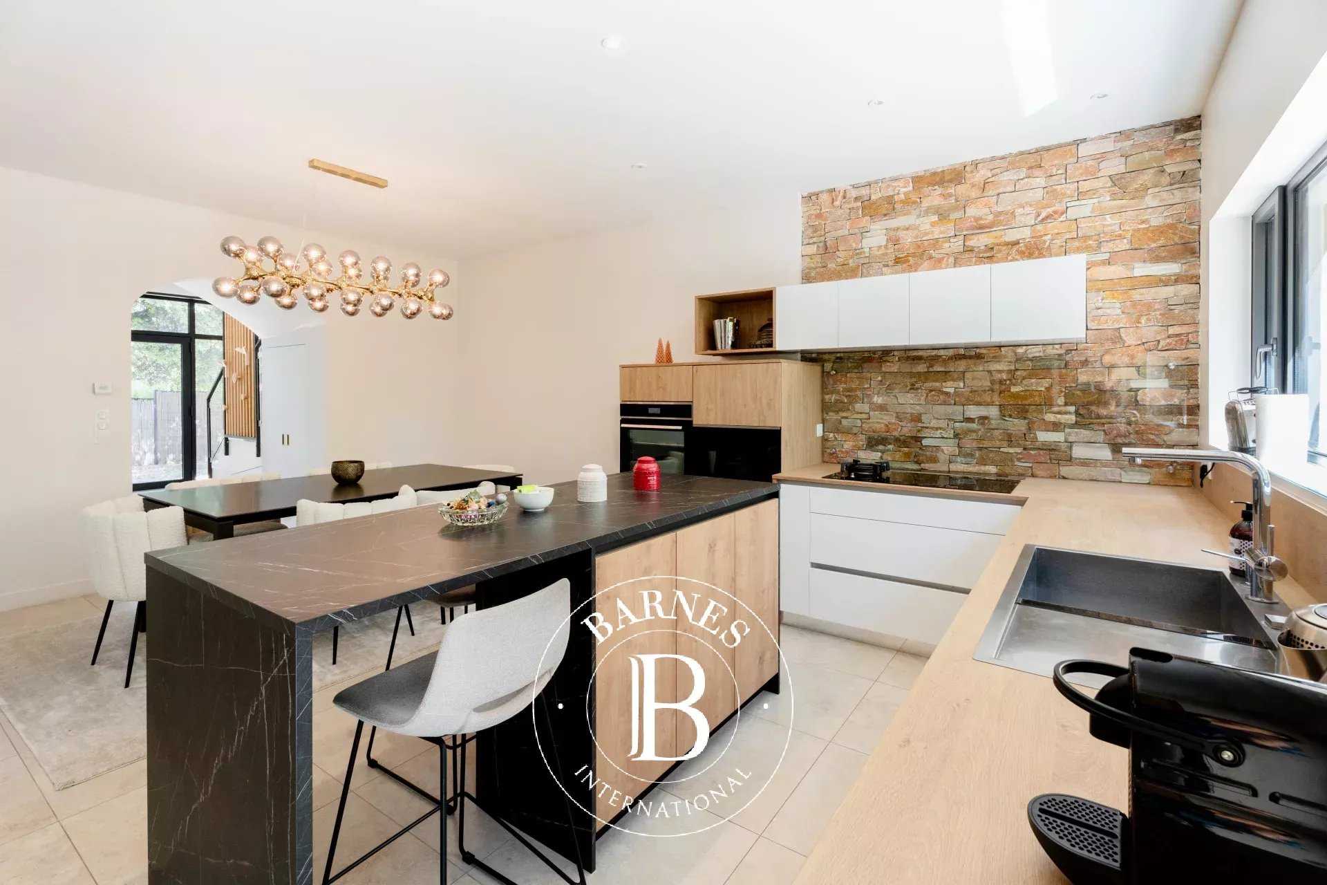 Aix-en-Provence  - House 5 Bedrooms
