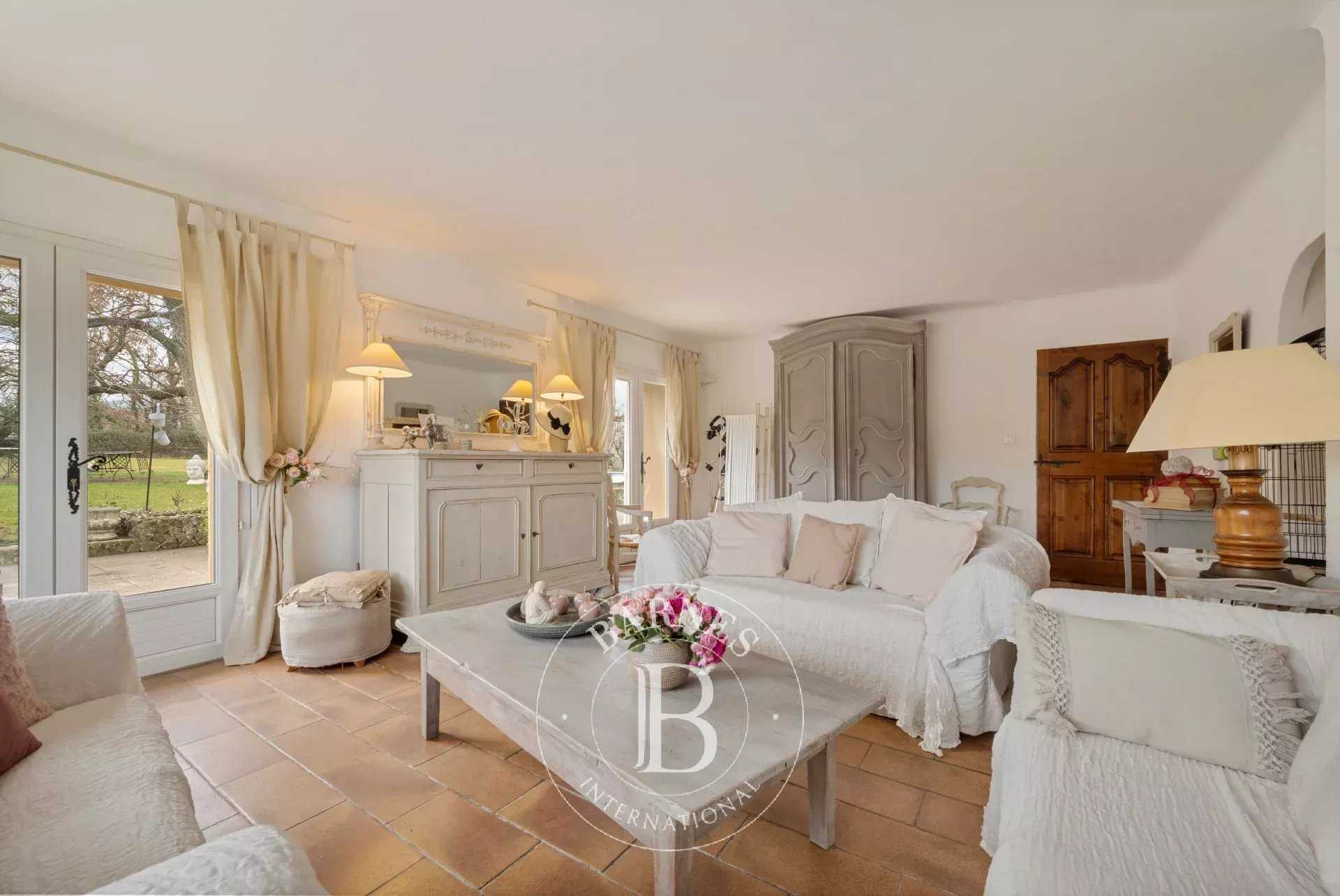 Eyguières  - House 6 Bedrooms