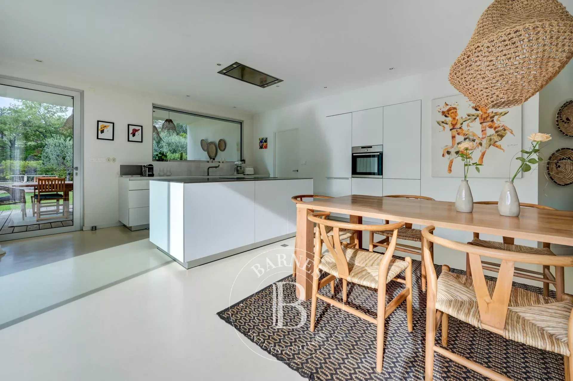 Aix-en-Provence  - House 6 Bedrooms