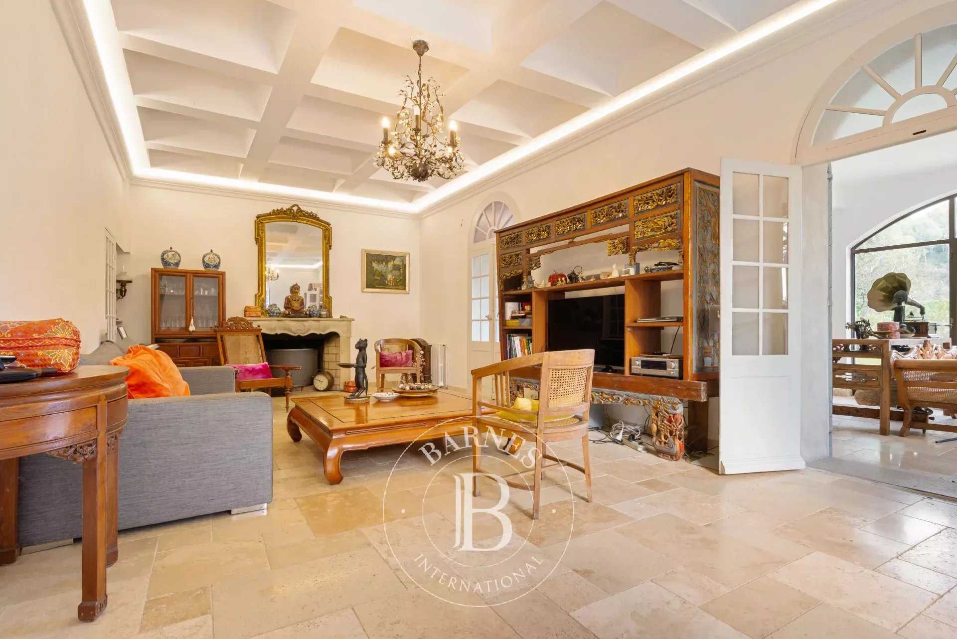 Aix-en-Provence  - House 8 Bedrooms