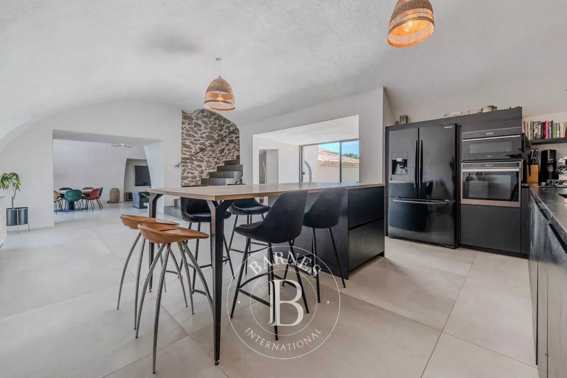 Lourmarin  - Property 4 Bedrooms