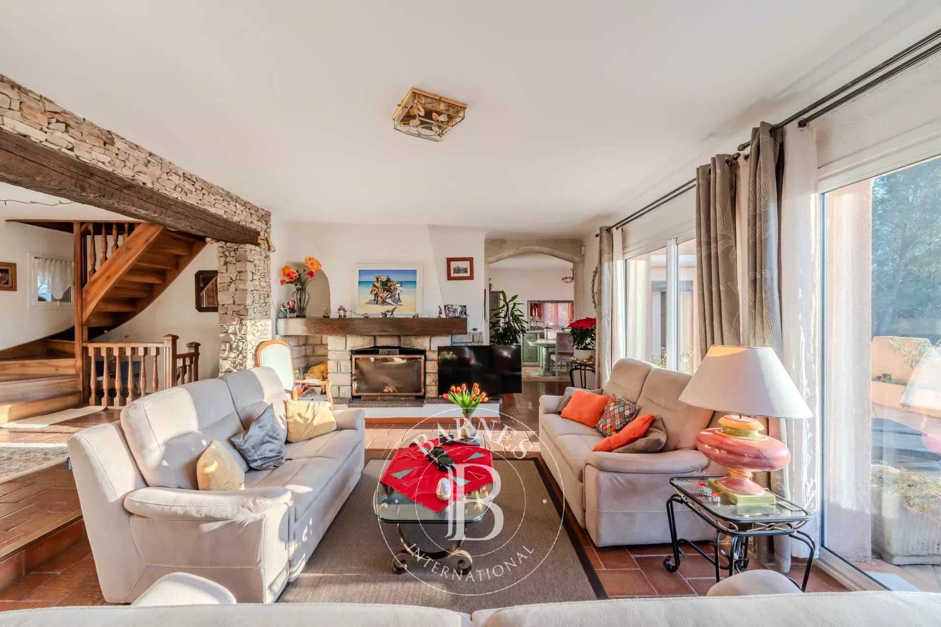 Aix-en-Provence  - House 6 Bedrooms