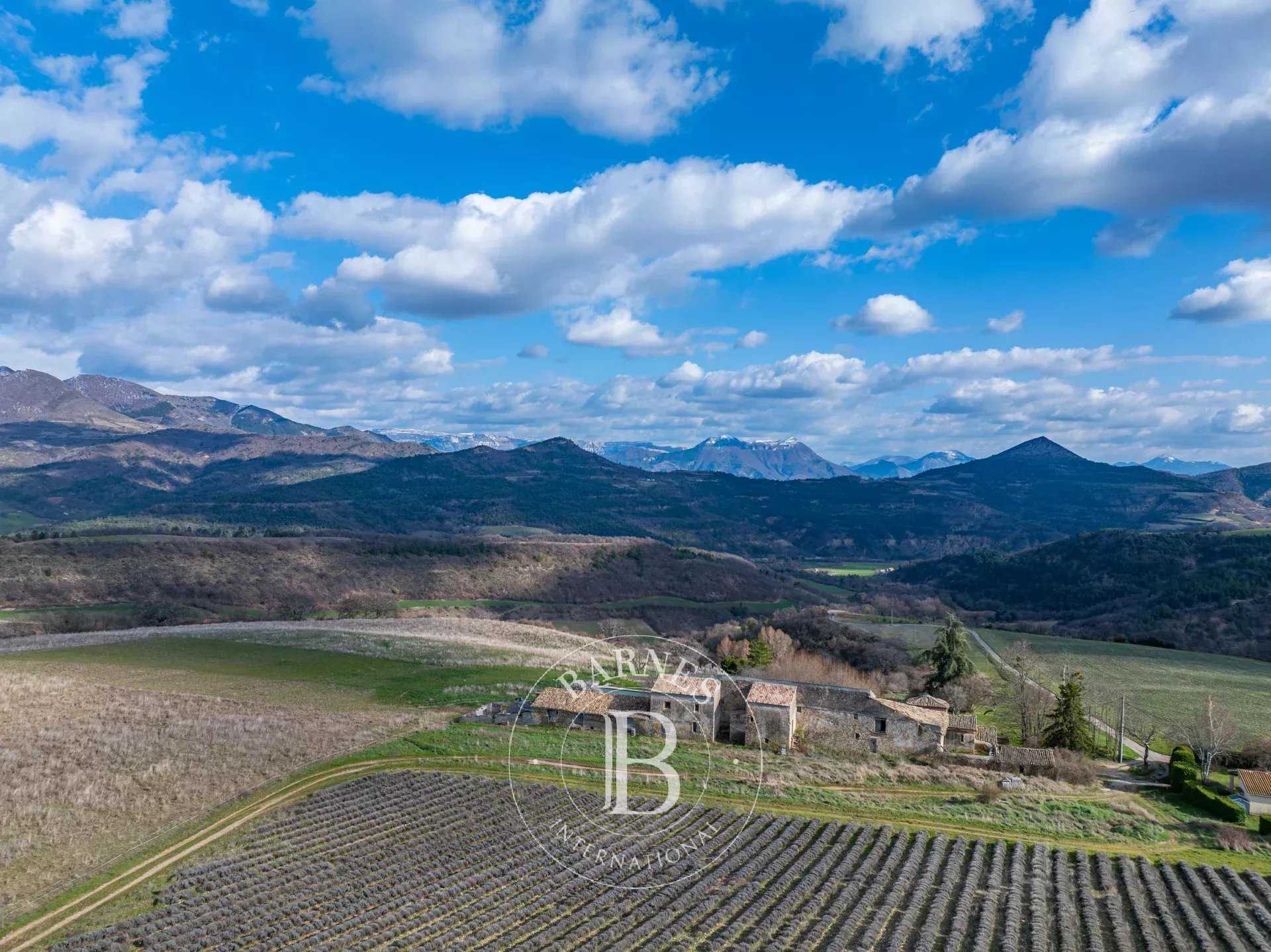 Digne-les-Bains  - Propriété 20 Pi&egrave;ces 6 Chambres