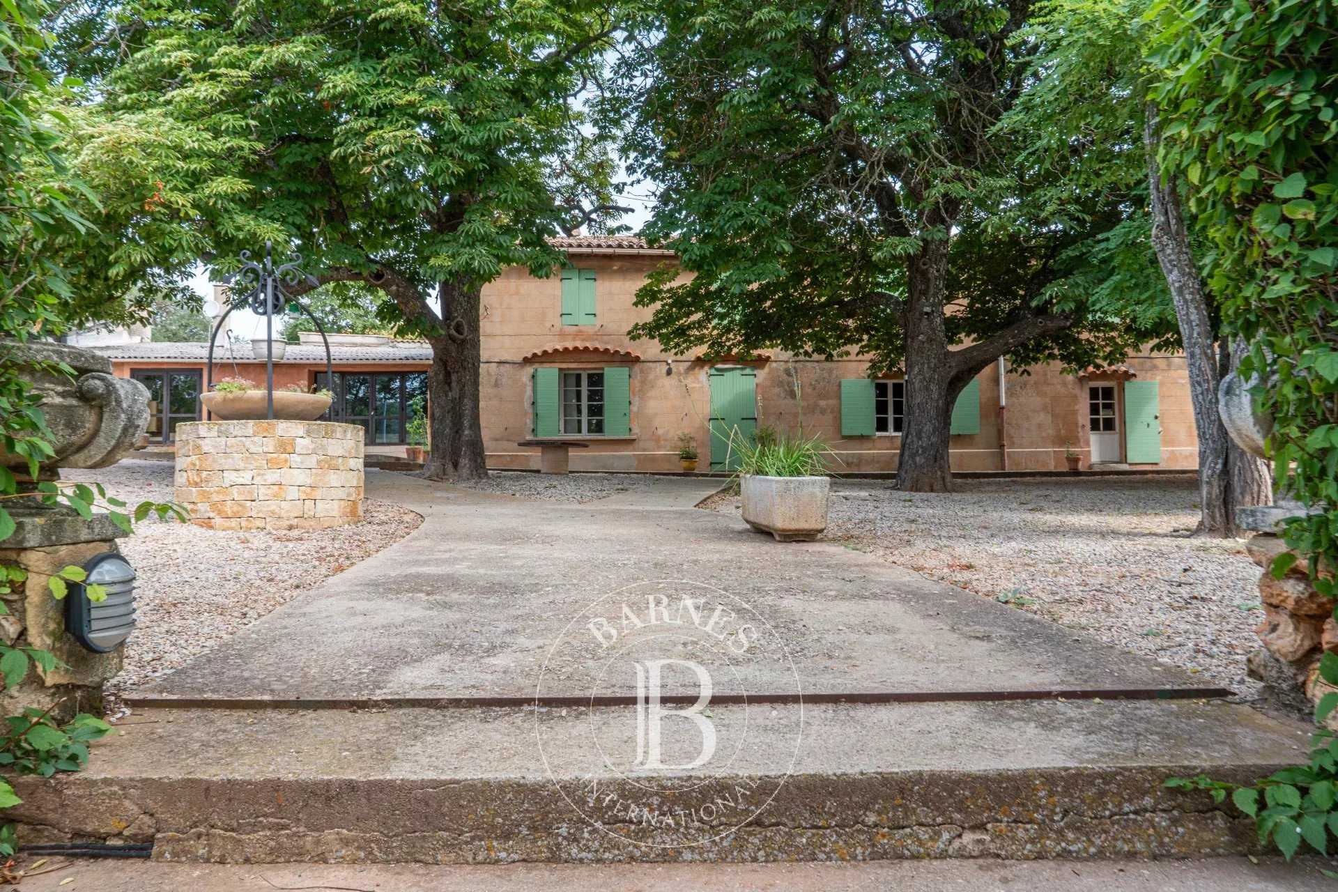 Aix-en-Provence  - Game reserve 9 Bedrooms