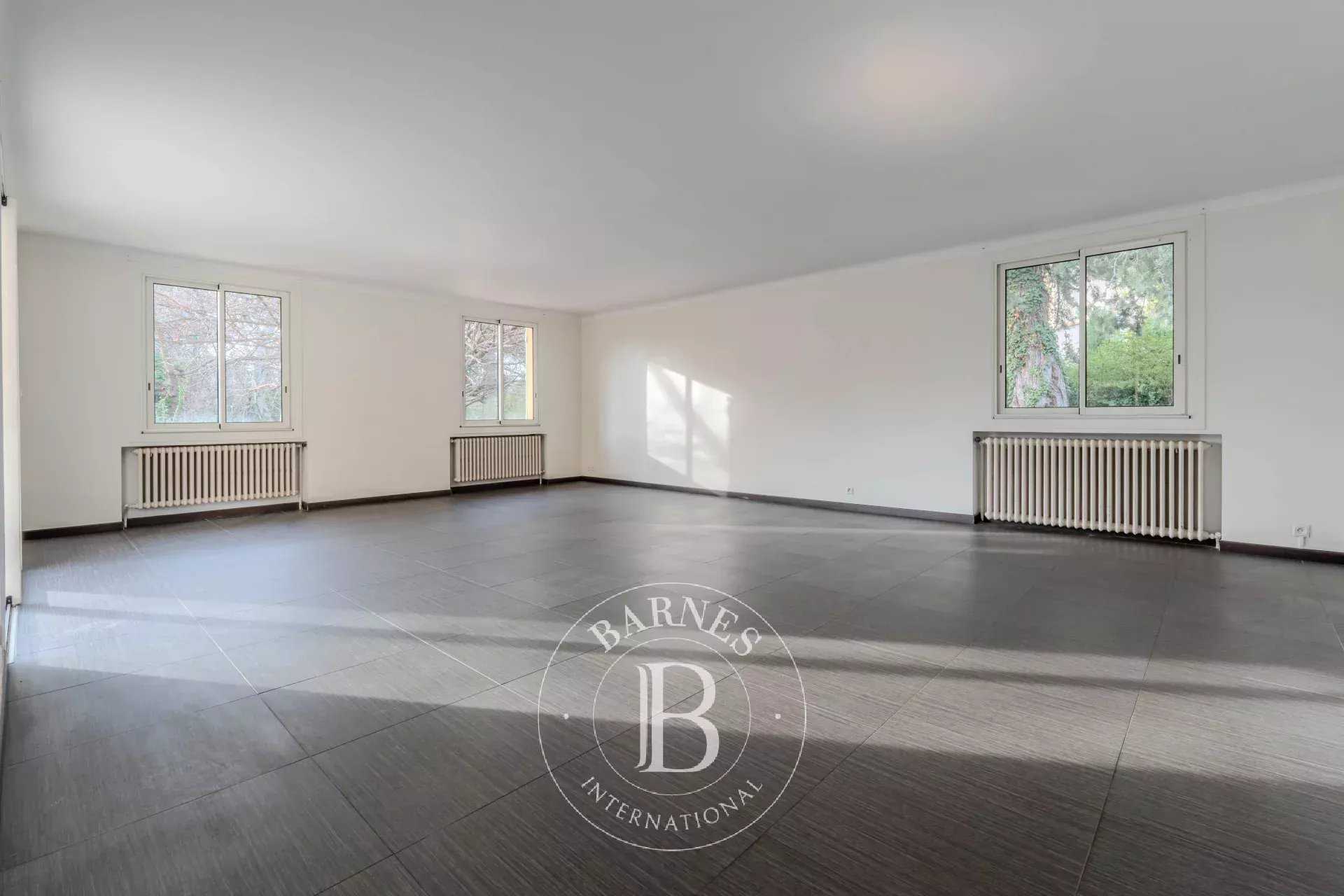 Aix-en-Provence  - House 6 Bedrooms