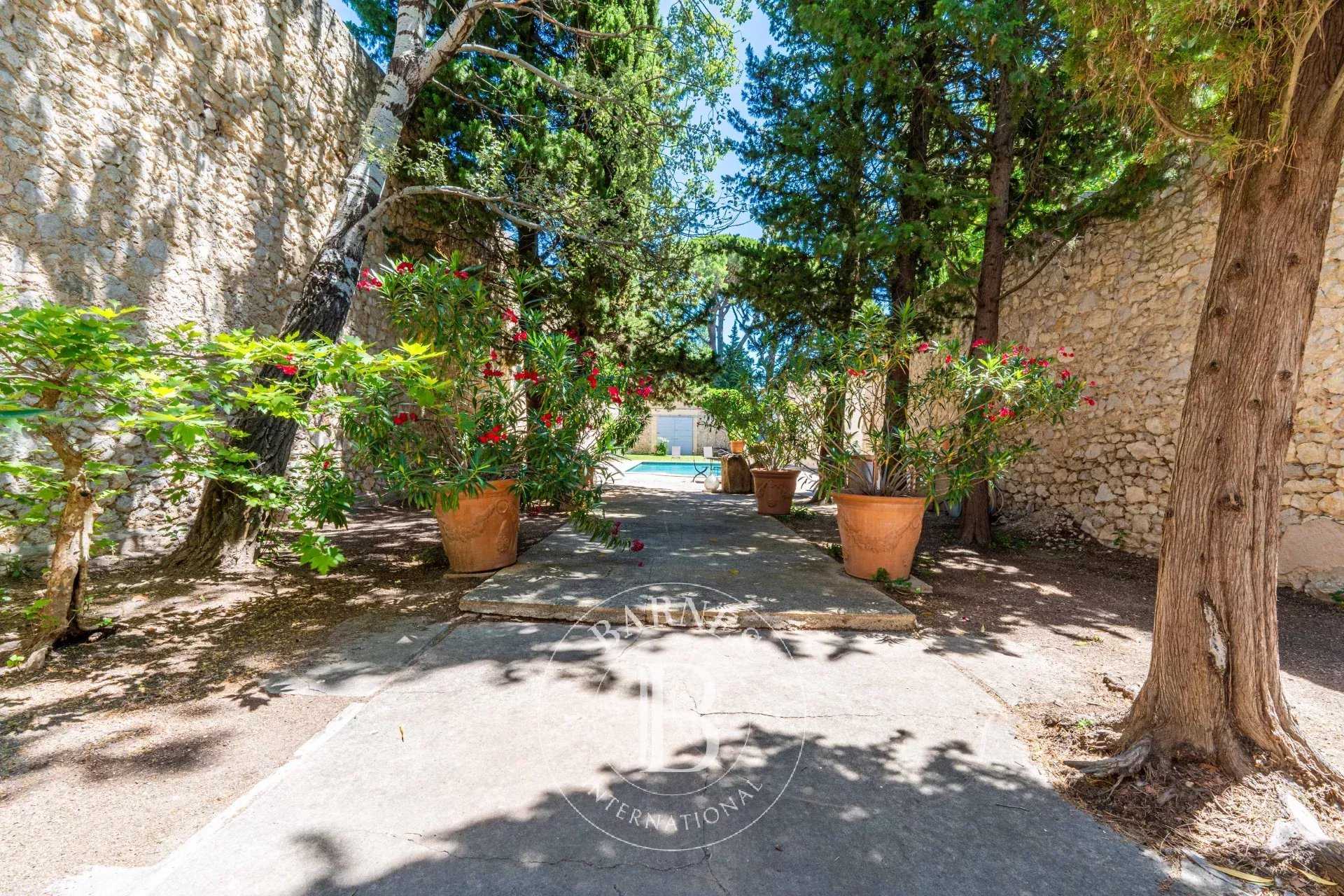 Aix-en-Provence  - Property 4 Bedrooms