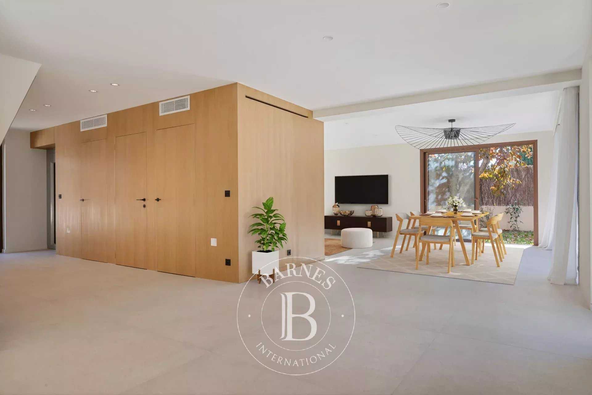 Aix-en-Provence  - House 5 Bedrooms