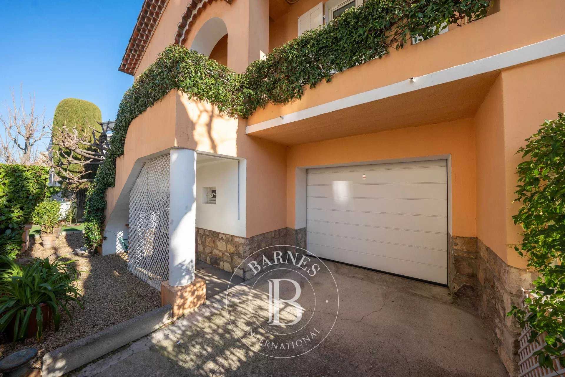 Aix-en-Provence  - Townhouse 6 Bedrooms