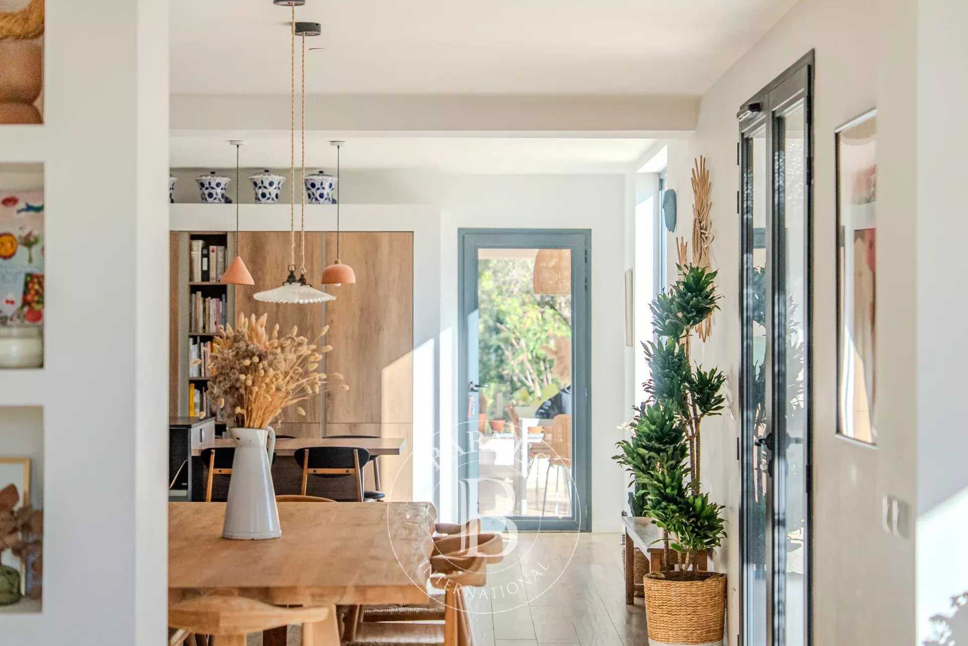 Éguilles  - Maison 6 Pièces 4 Chambres