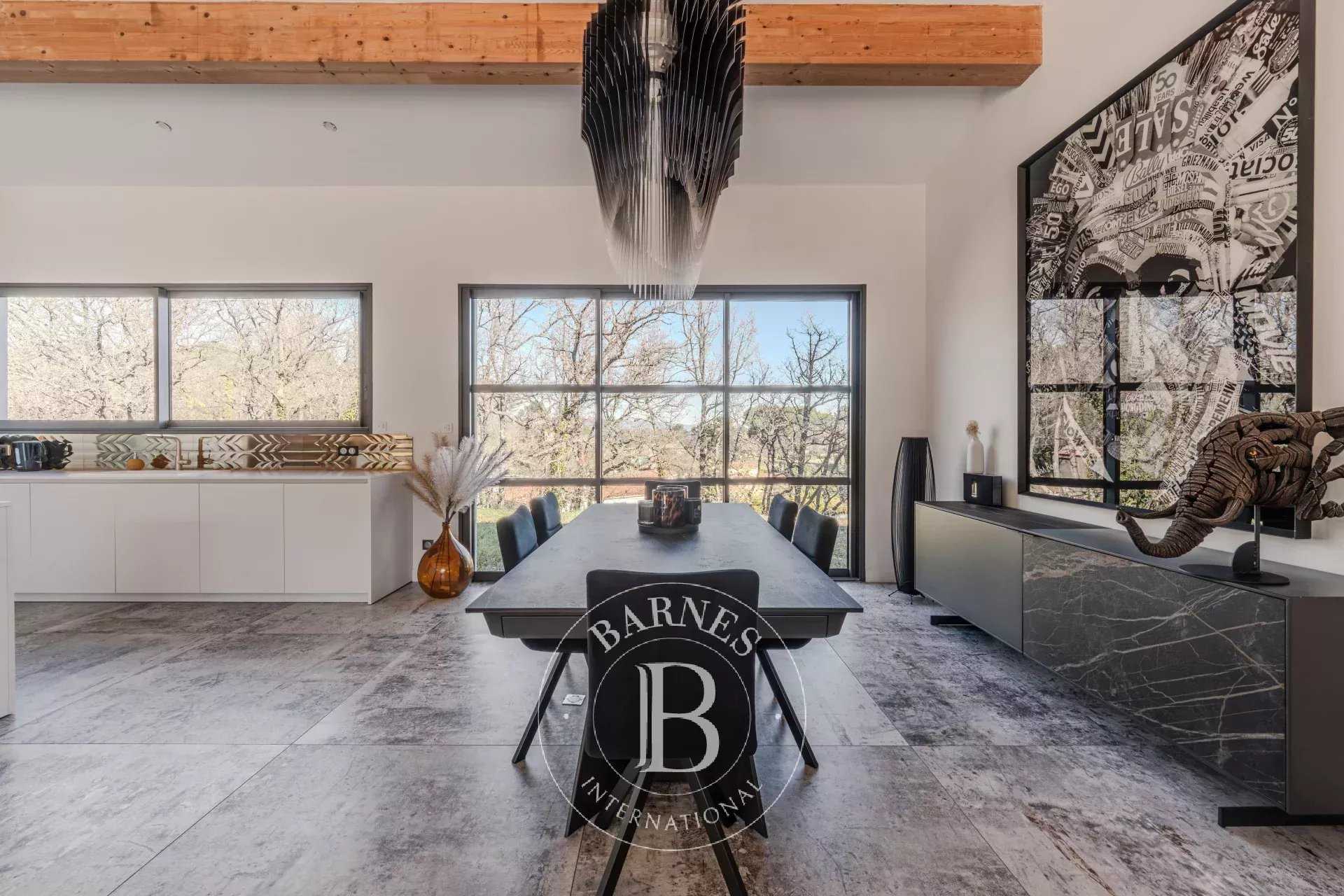 Aix-en-Provence  - Villa 4 Pi&egrave;ces 2 Chambres