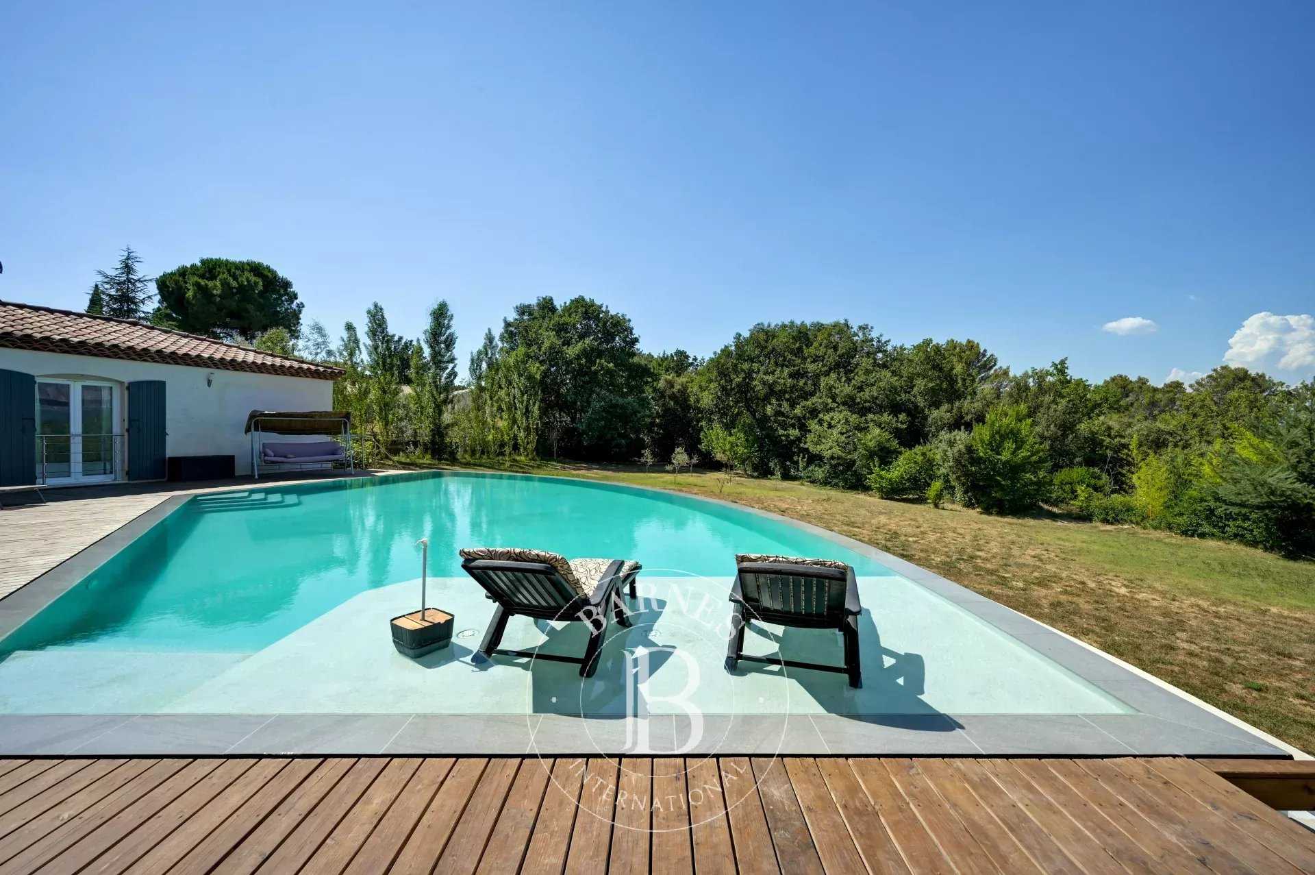 Aix-en-Provence  - Maison 7 Pièces 4 Chambres