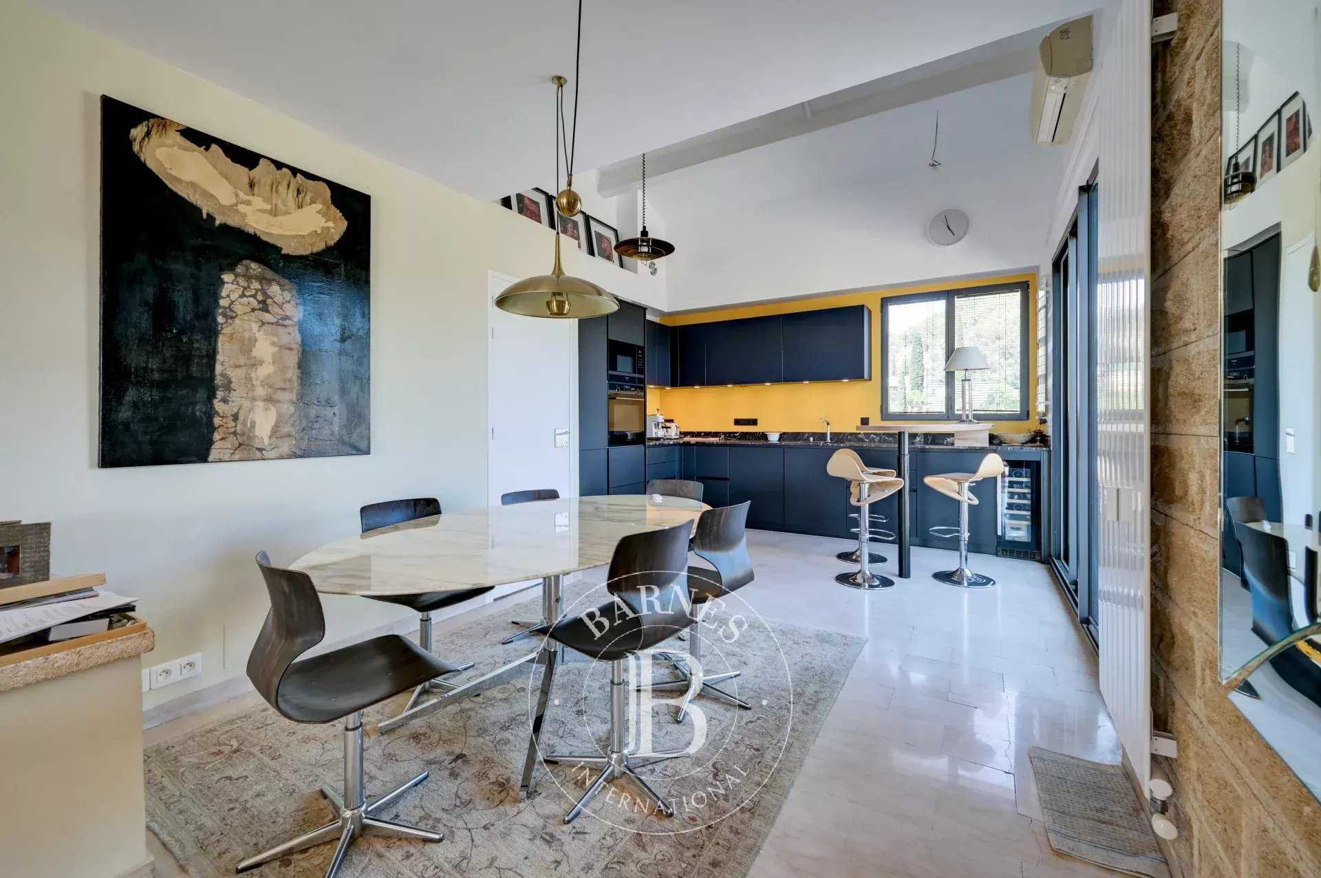 Aix-en-Provence  - Appartement 4 Pièces 2 Chambres
