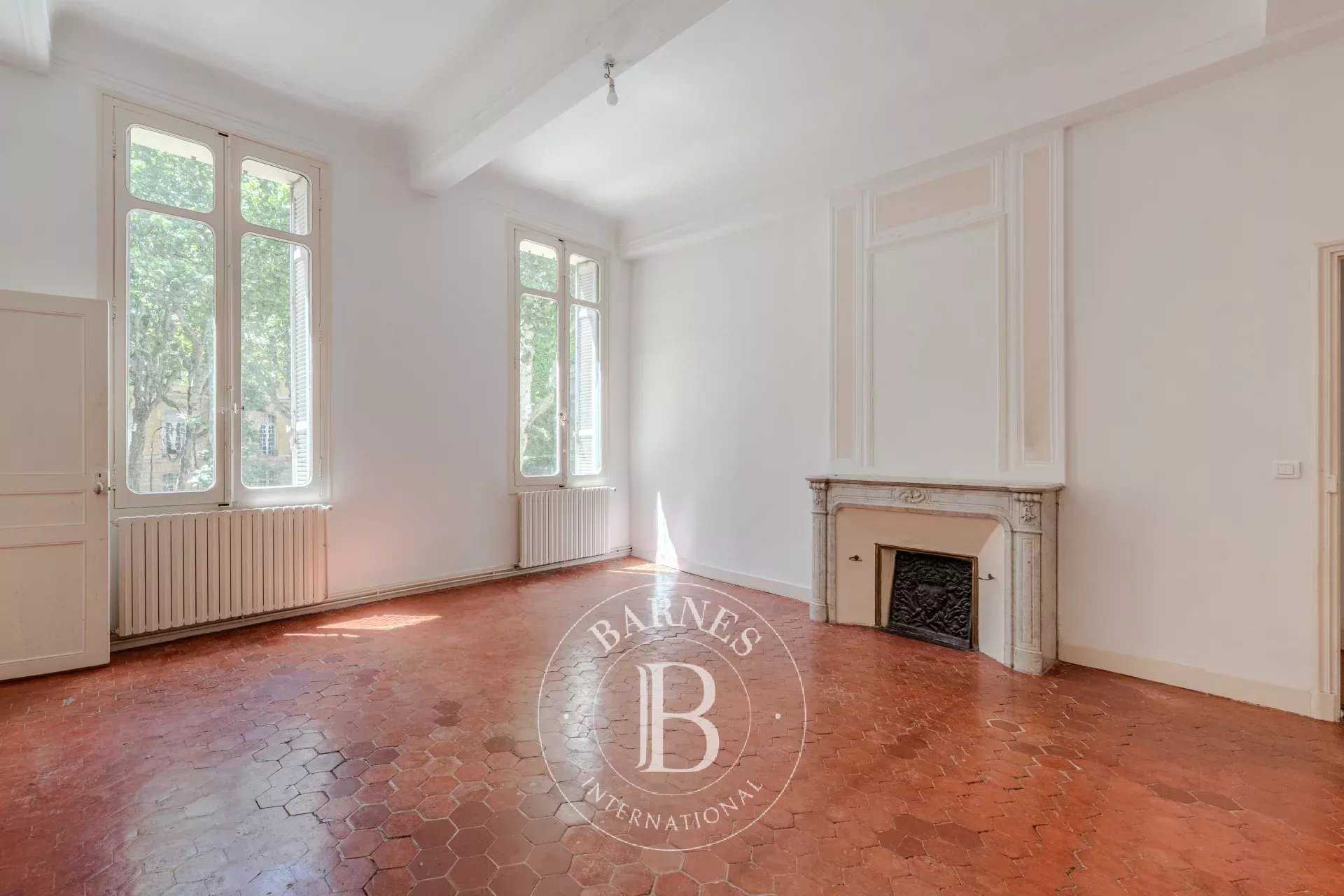 Aix-en-Provence  - Hôtel particulier 15 Pi&egrave;ces 10 Chambres