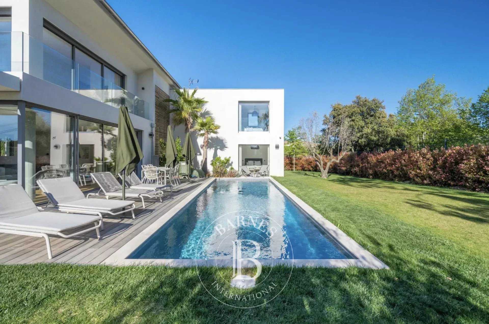 Aix-en-Provence  - Villa 4 Bedrooms