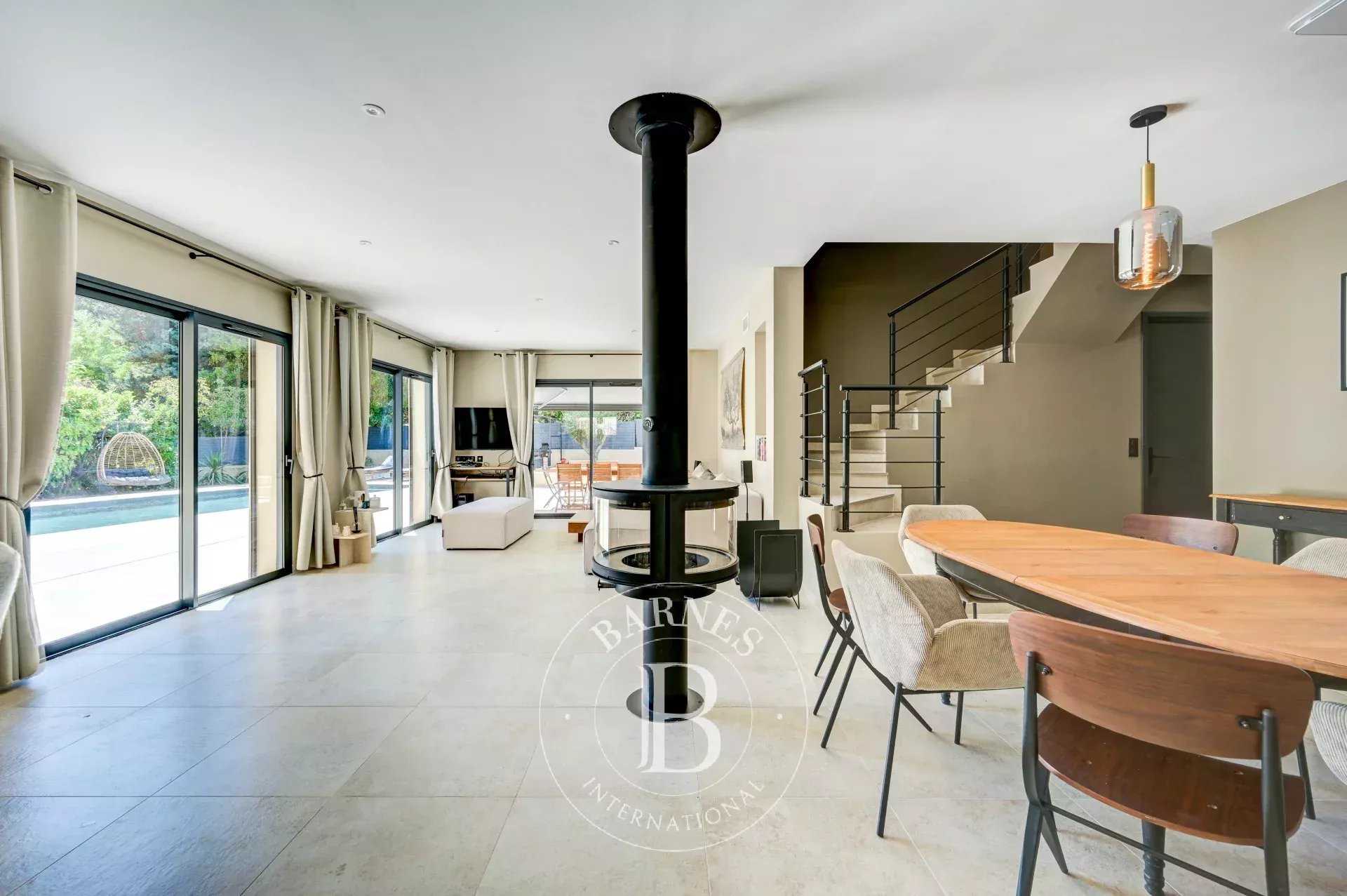 Aix-en-Provence  - House 4 Bedrooms