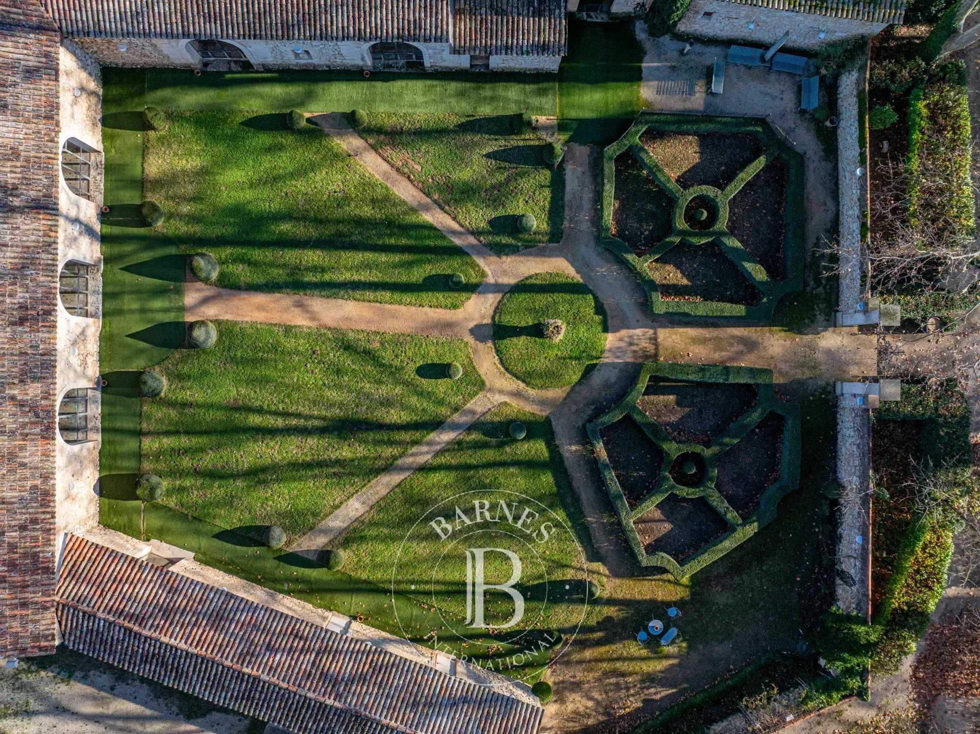 Aix-en-Provence  - Ensemble immobilier 