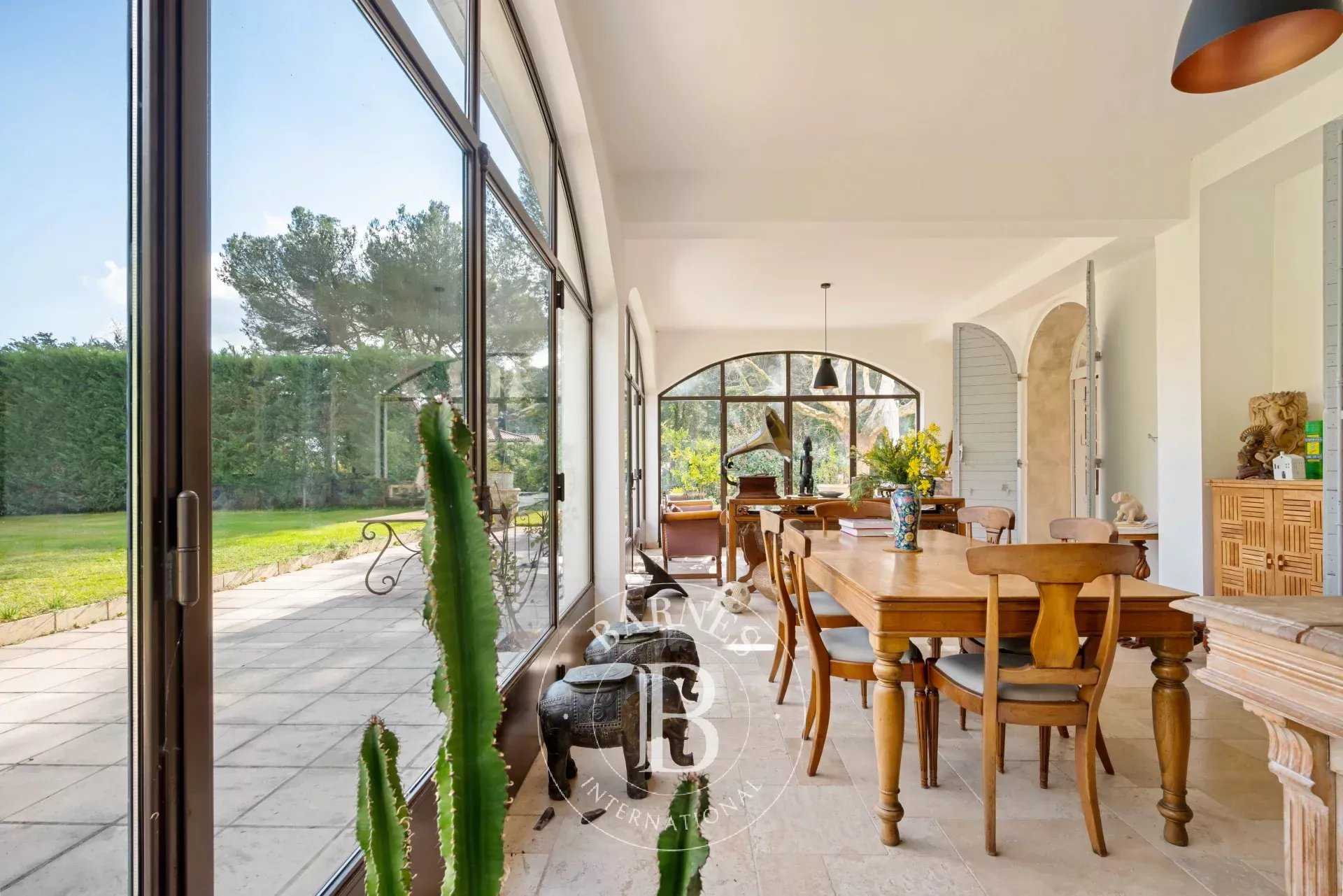 Aix-en-Provence  - Townhouse 8 Bedrooms