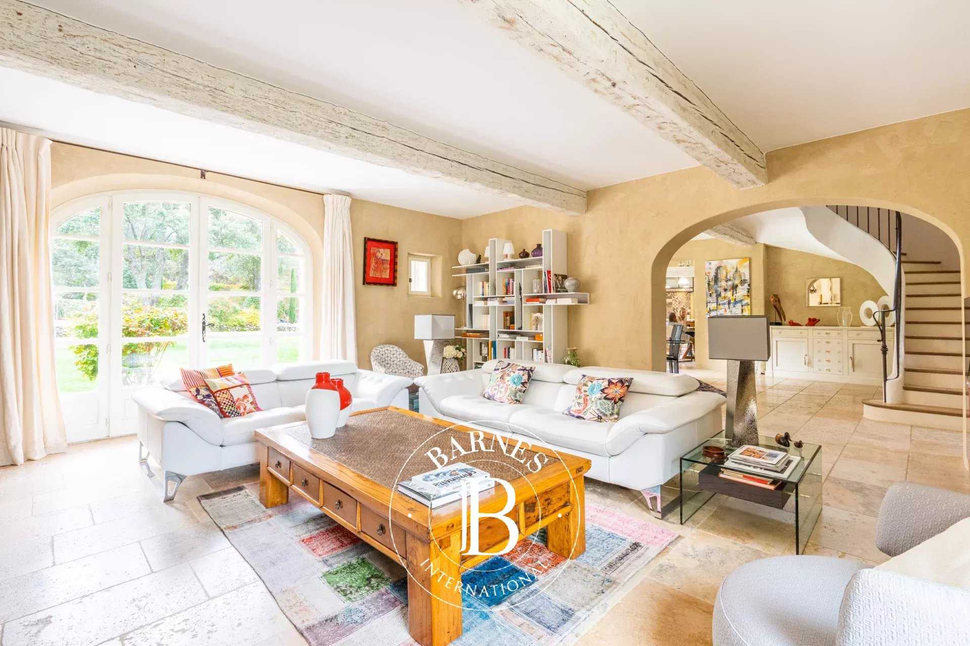 Jouques  - Maison 8 Pi&egrave;ces 5 Chambres
