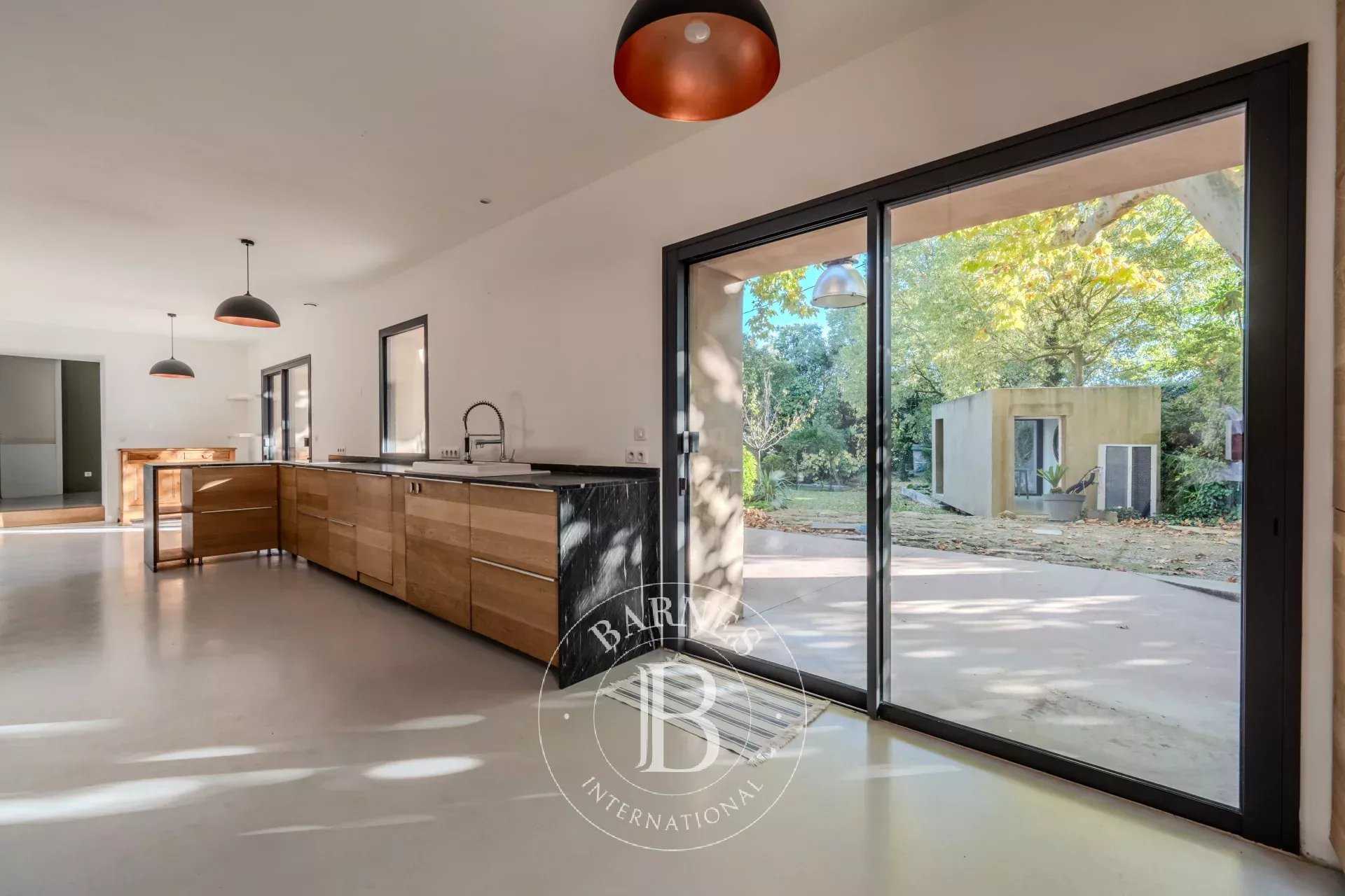 Aix-en-Provence  - Maison 7 Pièces 4 Chambres