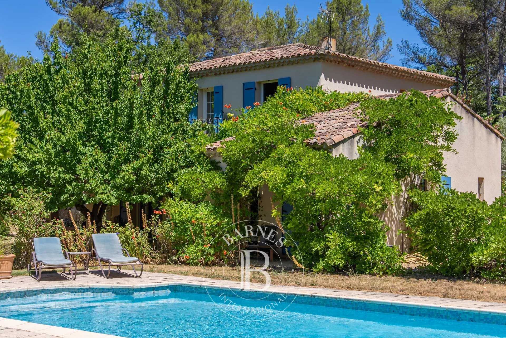Aix-en-Provence  - Maison 6 Pièces 4 Chambres
