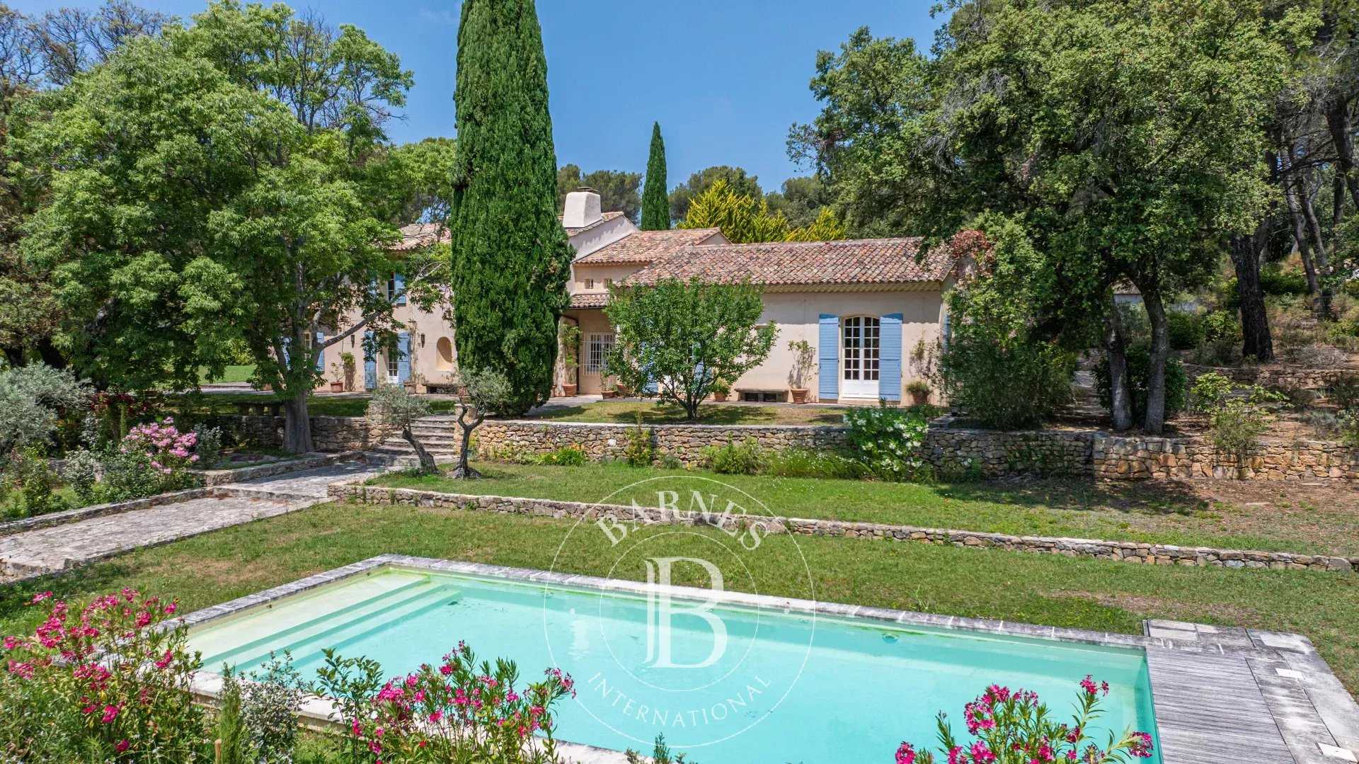 Aix-en-Provence  - Bastide 9 Pièces 6 Chambres