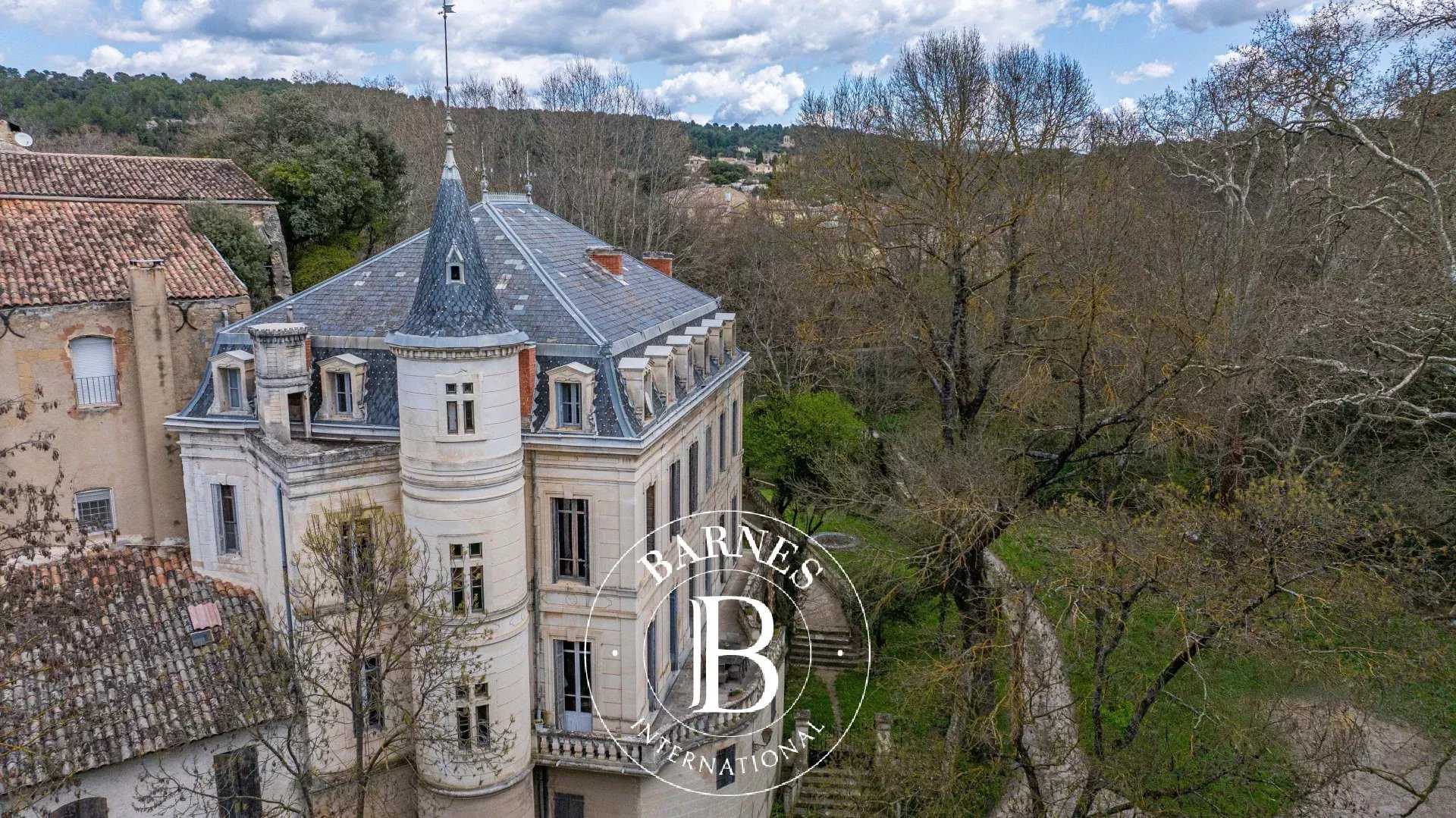 Aix-en-Provence  - Château 13 Pi&egrave;ces 7 Chambres